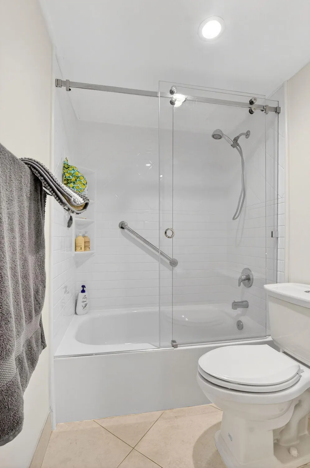 Property Slideshow image 18 of 51 | 15492 lakes of delray blvd apt 106, Delray Beach, FL, 33484