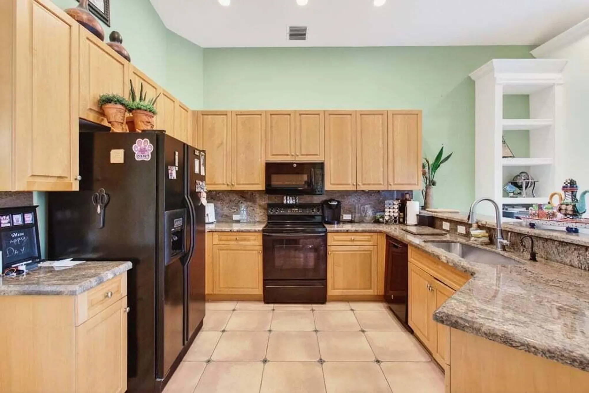 Property Slideshow image 14 of 59 | 6807 w liseron, Boynton Beach, FL, 33437