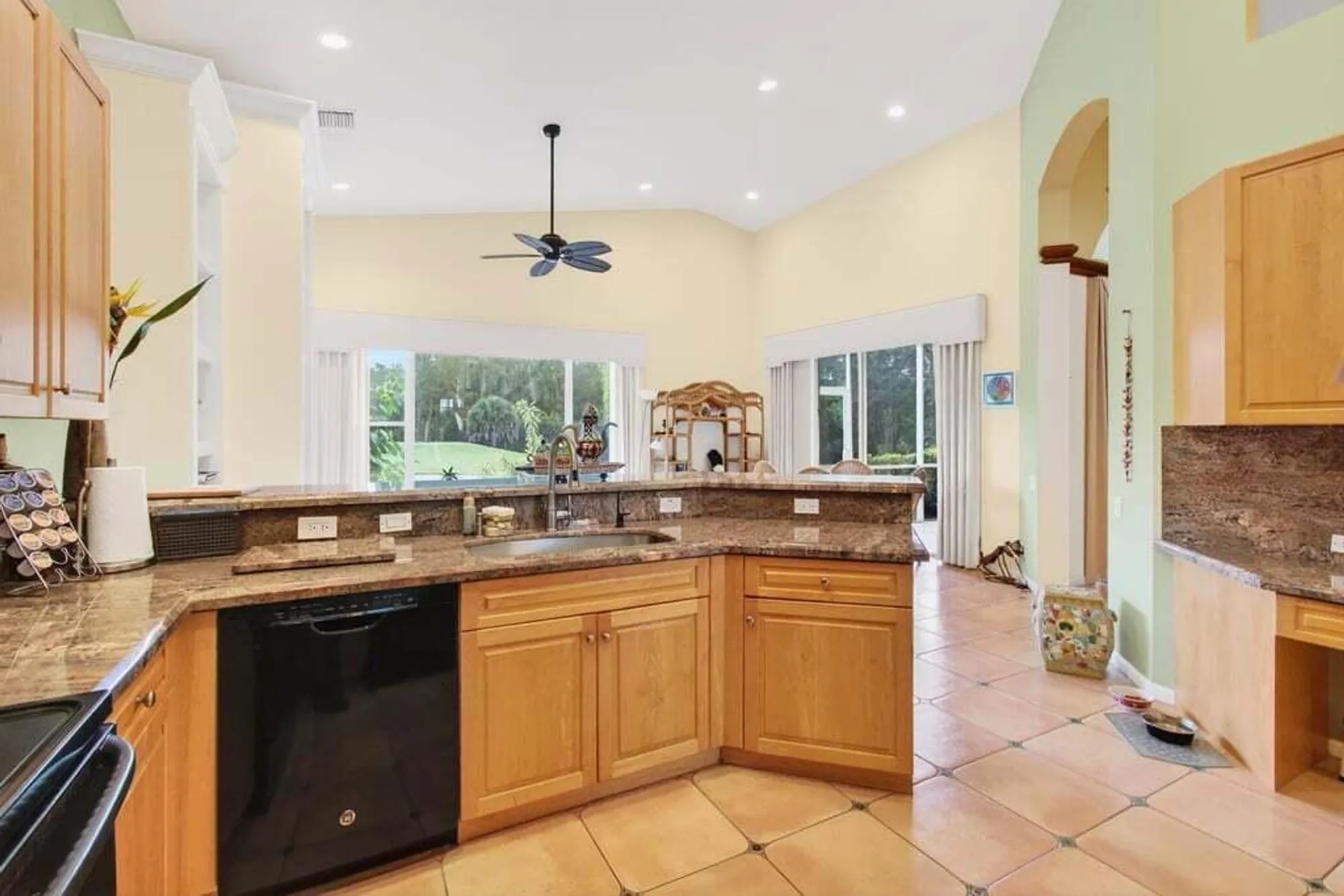 Property Slideshow image 17 of 59 | 6807 w liseron, Boynton Beach, FL, 33437