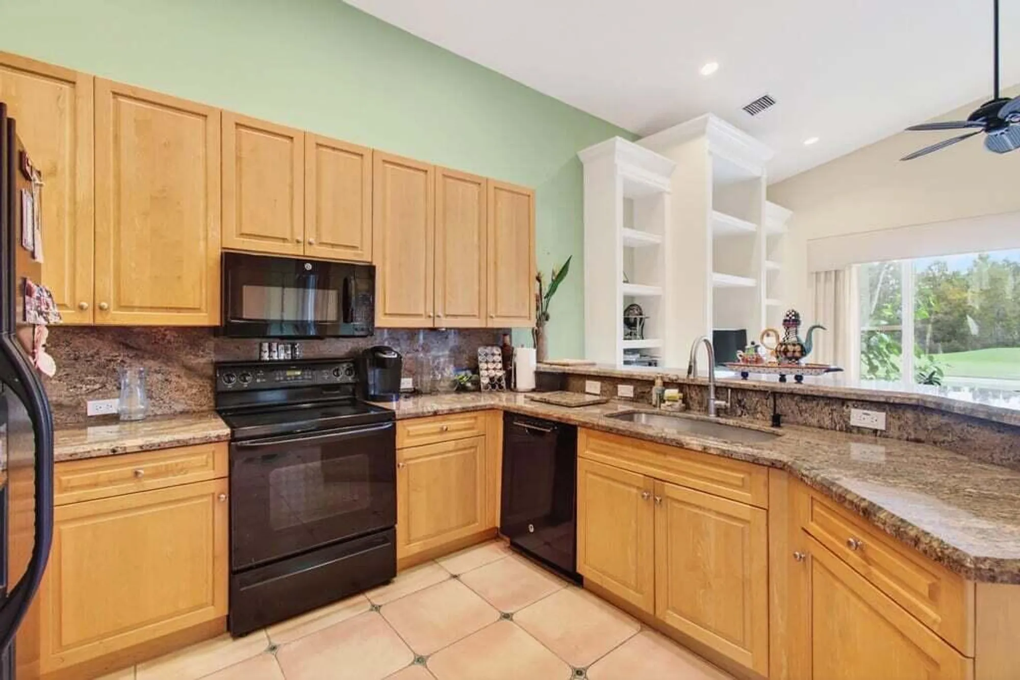 Property Slideshow image 16 of 59 | 6807 w liseron, Boynton Beach, FL, 33437