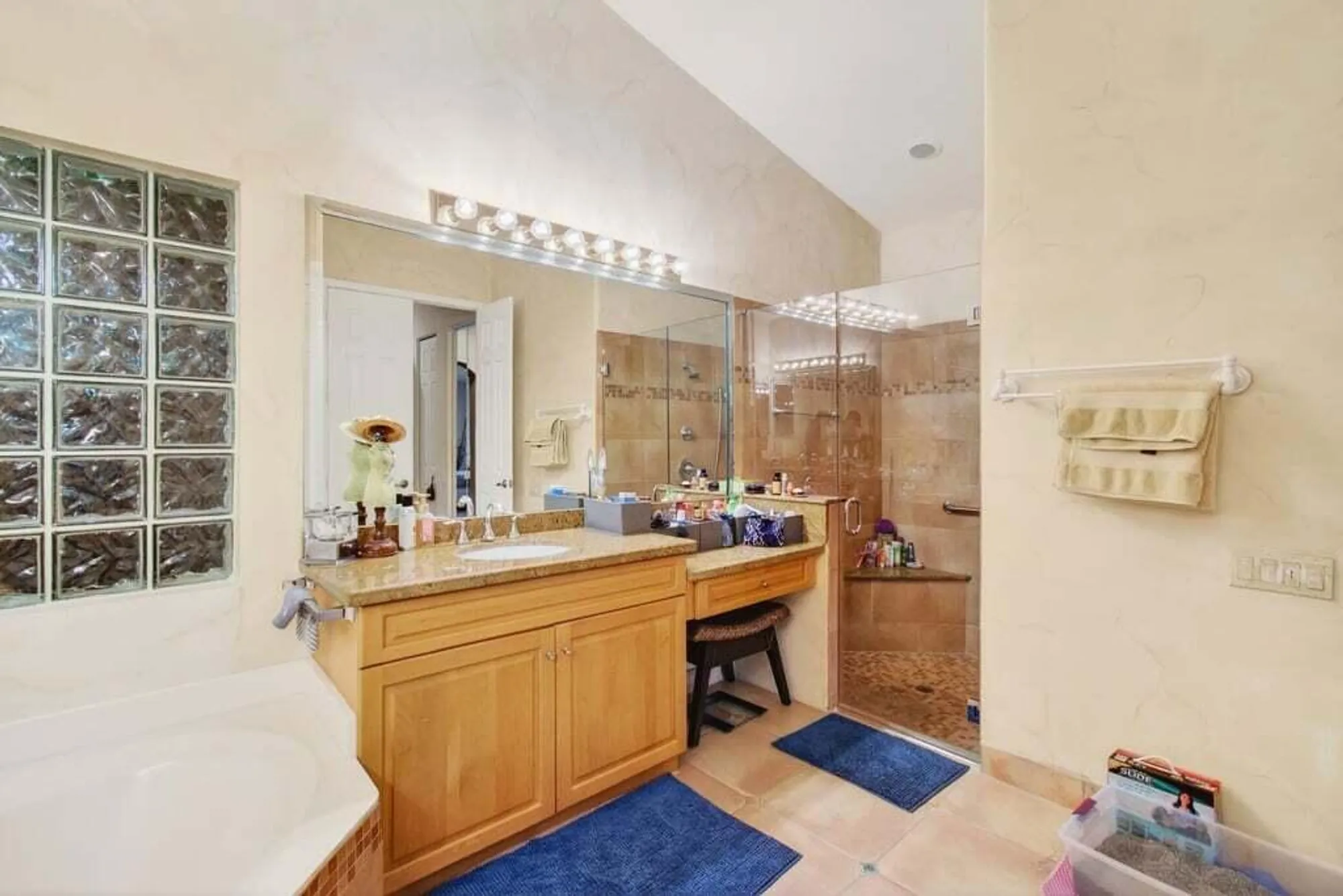 Property Slideshow image 23 of 59 | 6807 w liseron, Boynton Beach, FL, 33437