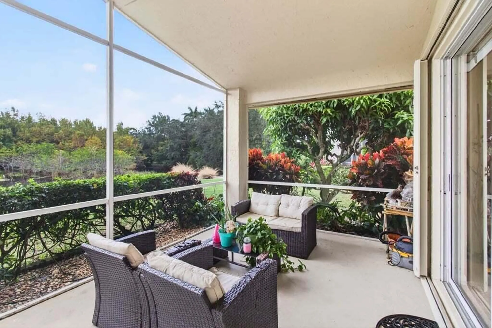 Property Slideshow image 33 of 59 | 6807 w liseron, Boynton Beach, FL, 33437