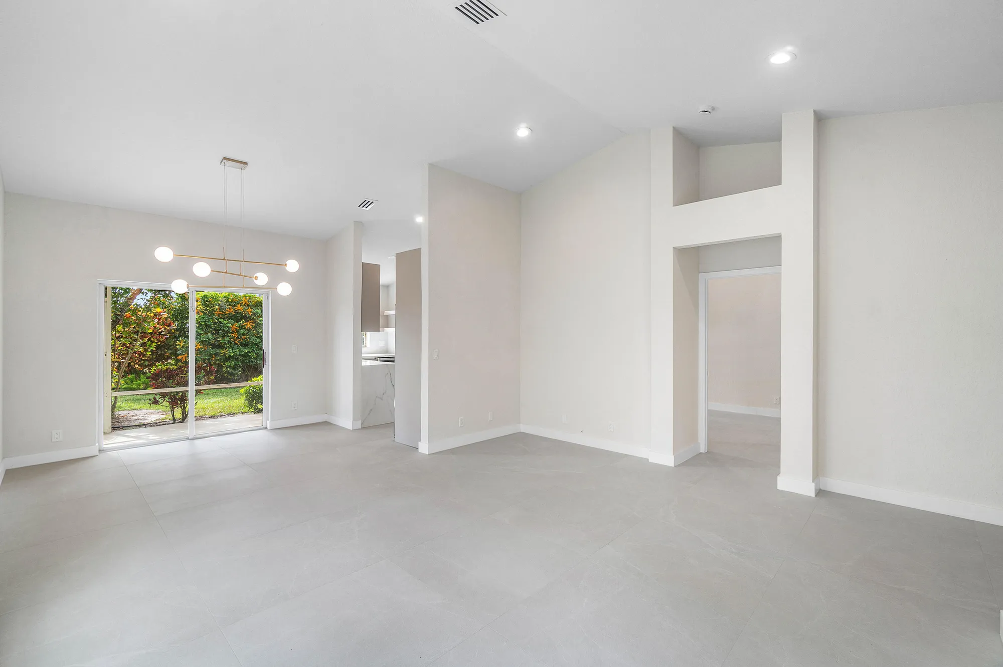 Property Slideshow image 22 of 46 | 6170 lake hibiscus dr, Delray Beach, FL, 33484