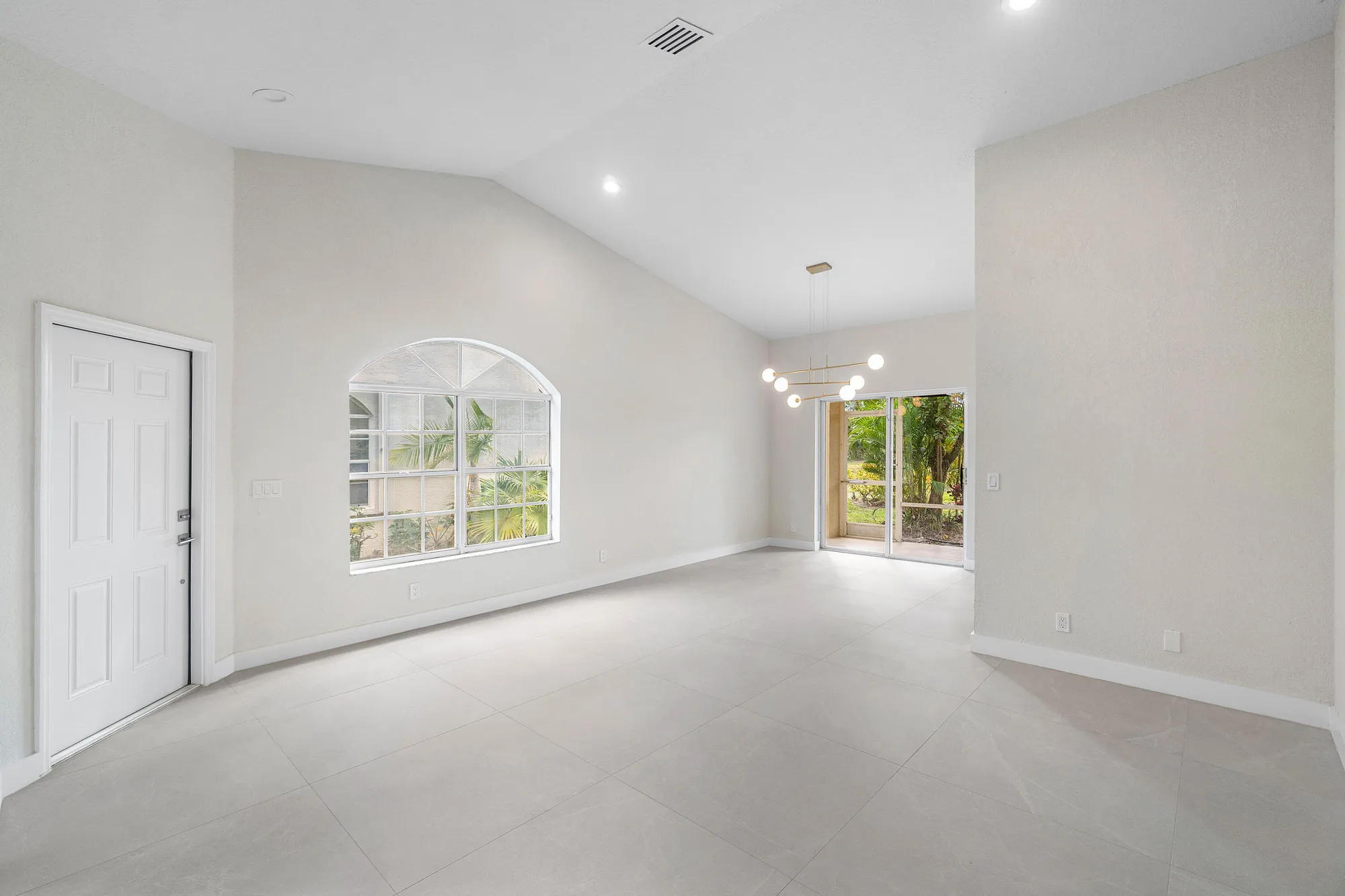 Property Slideshow image 23 of 46 | 6170 lake hibiscus dr, Delray Beach, FL, 33484