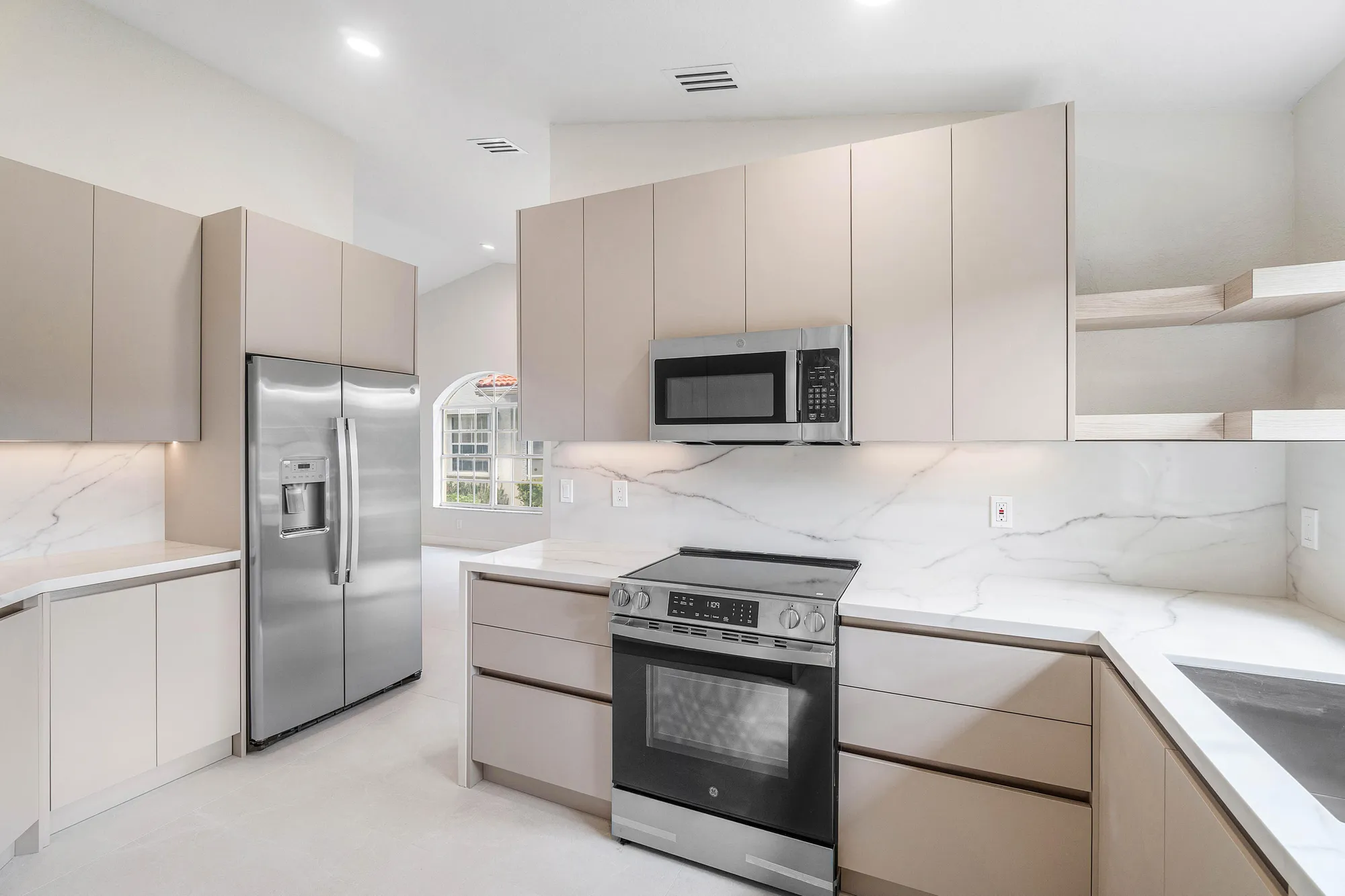 Property Slideshow image 4 of 46 | 6170 lake hibiscus dr, Delray Beach, FL, 33484