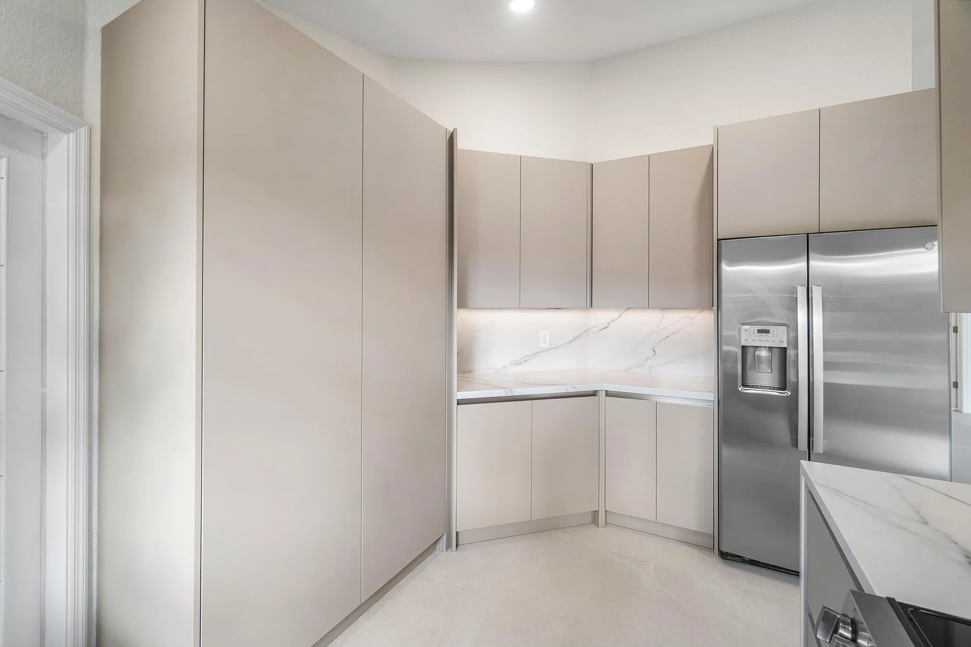 Property Slideshow image 7 of 46 | 6170 lake hibiscus dr, Delray Beach, FL, 33484