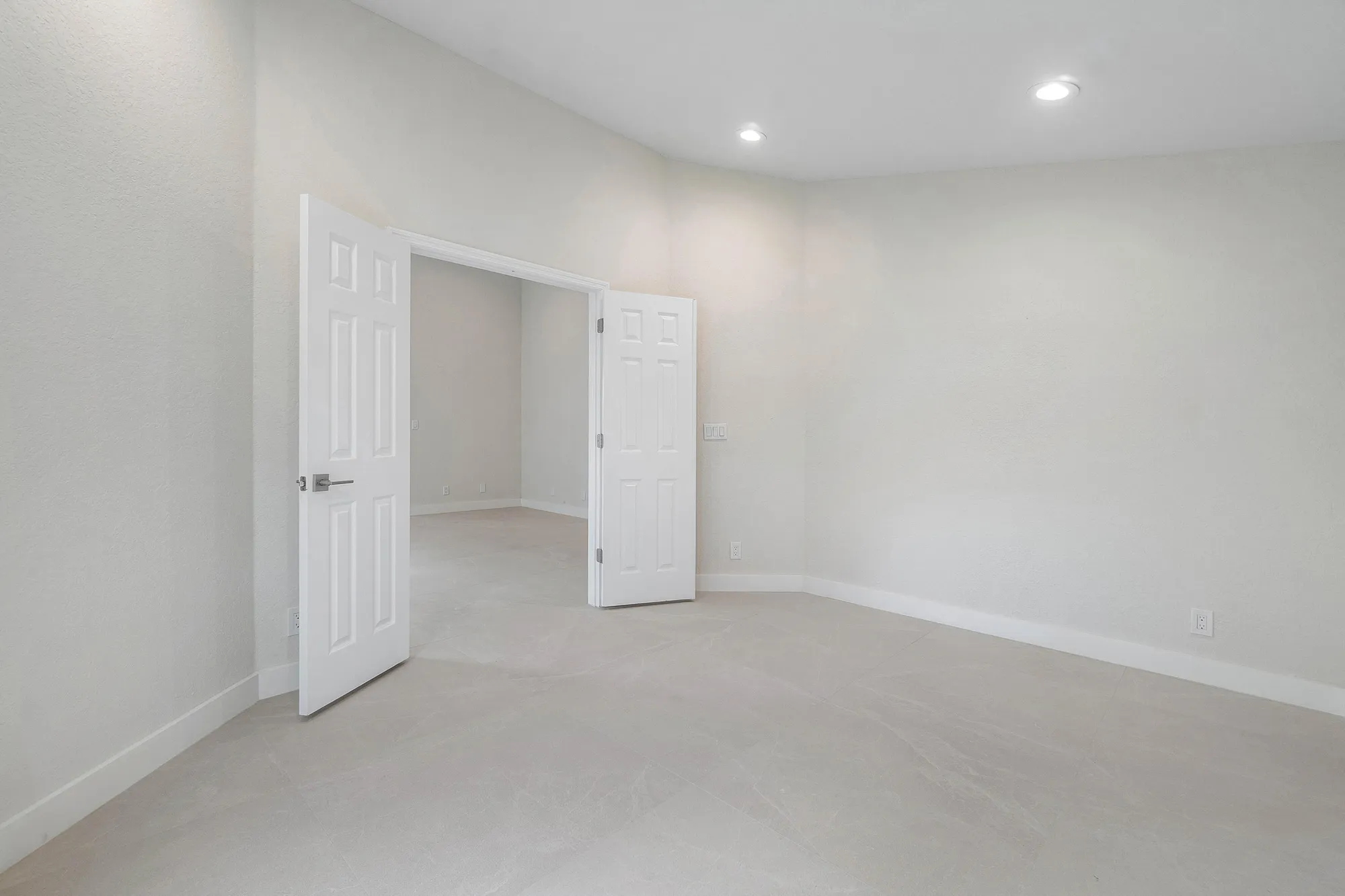 Property Slideshow image 33 of 46 | 6170 lake hibiscus dr, Delray Beach, FL, 33484