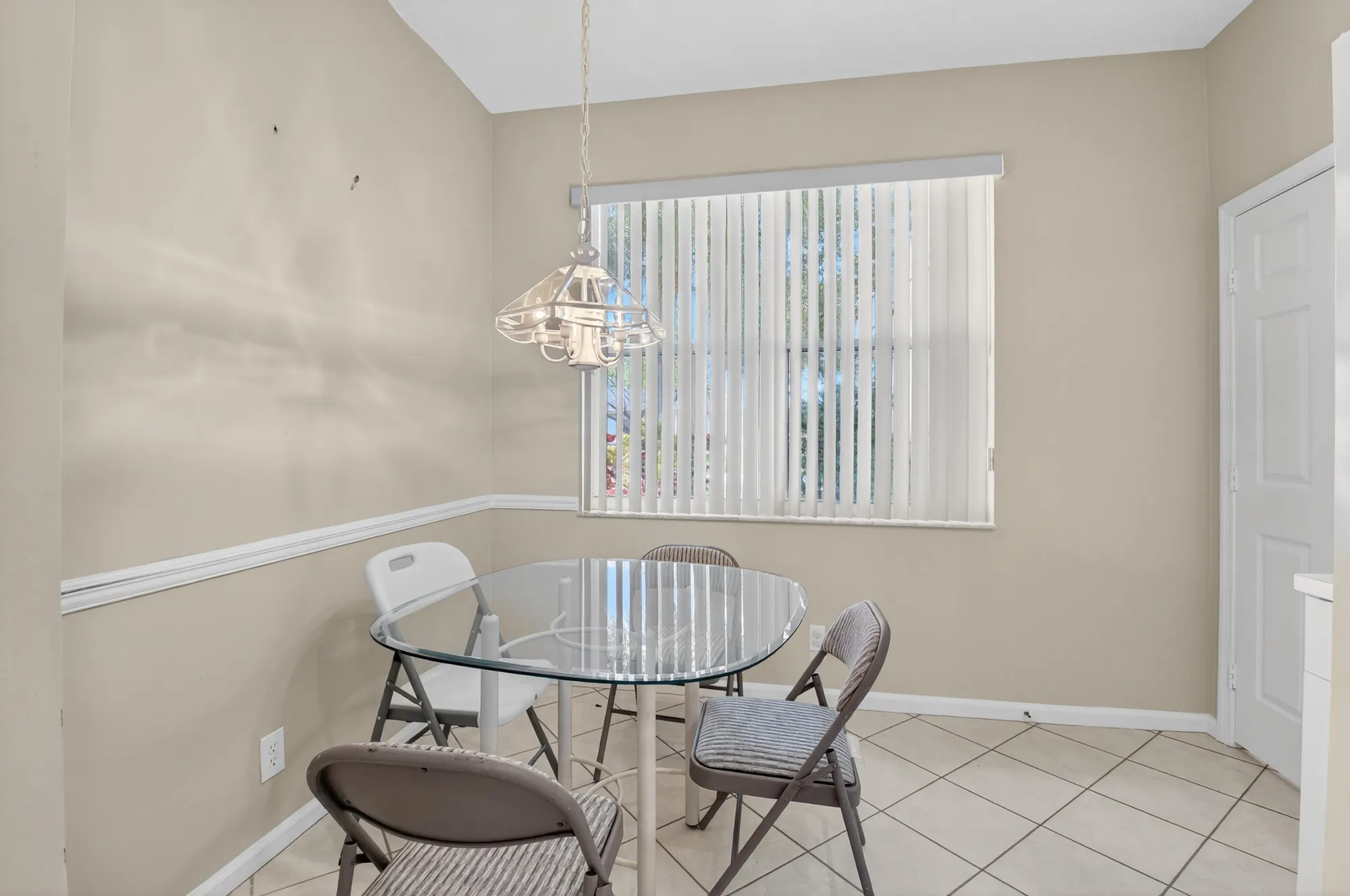 Property Slideshow image 20 of 64 | 10612 royal caribbean cir, Boynton Beach, FL, 33437