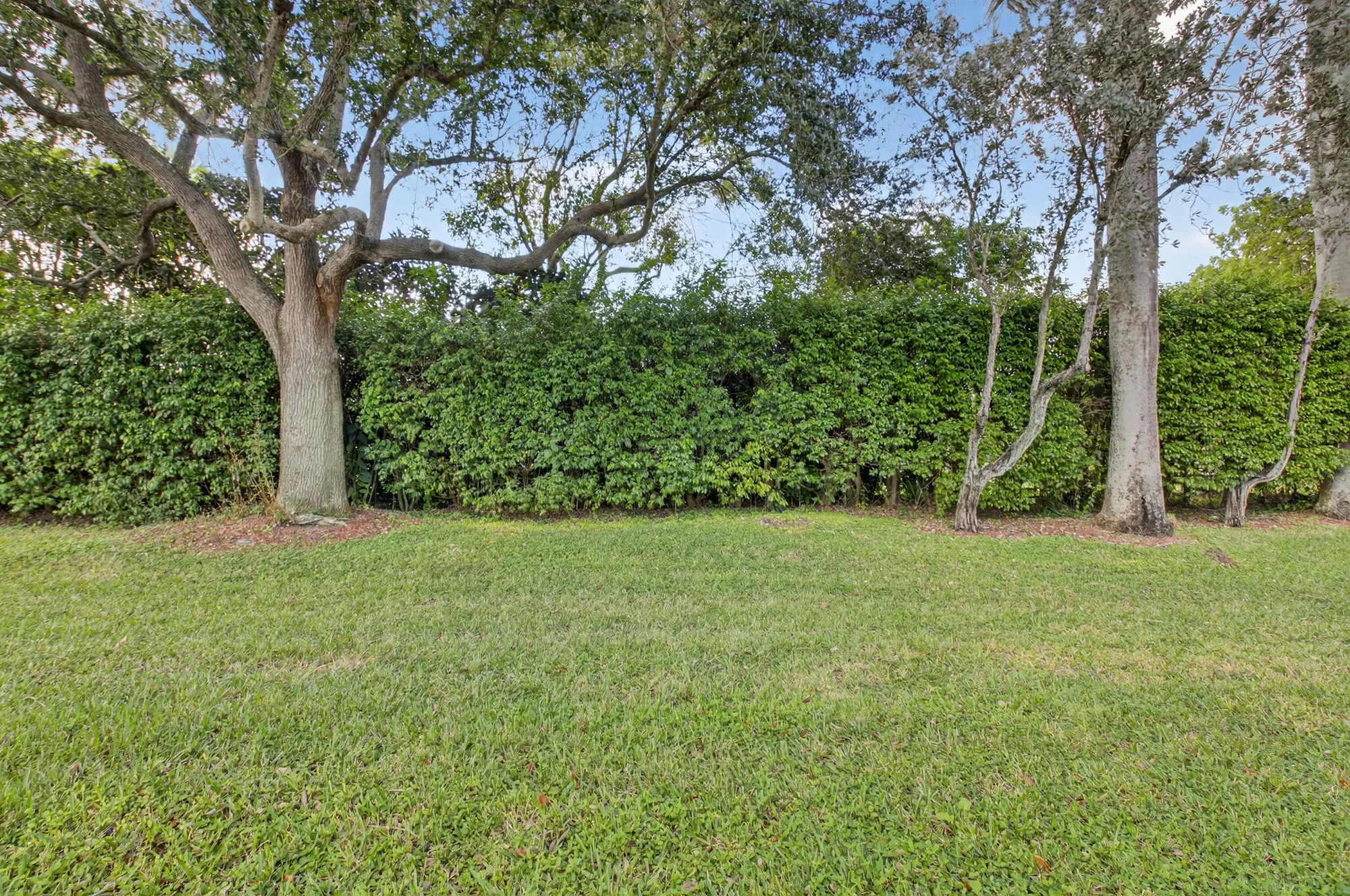 Property Slideshow image 34 of 64 | 10612 royal caribbean cir, Boynton Beach, FL, 33437