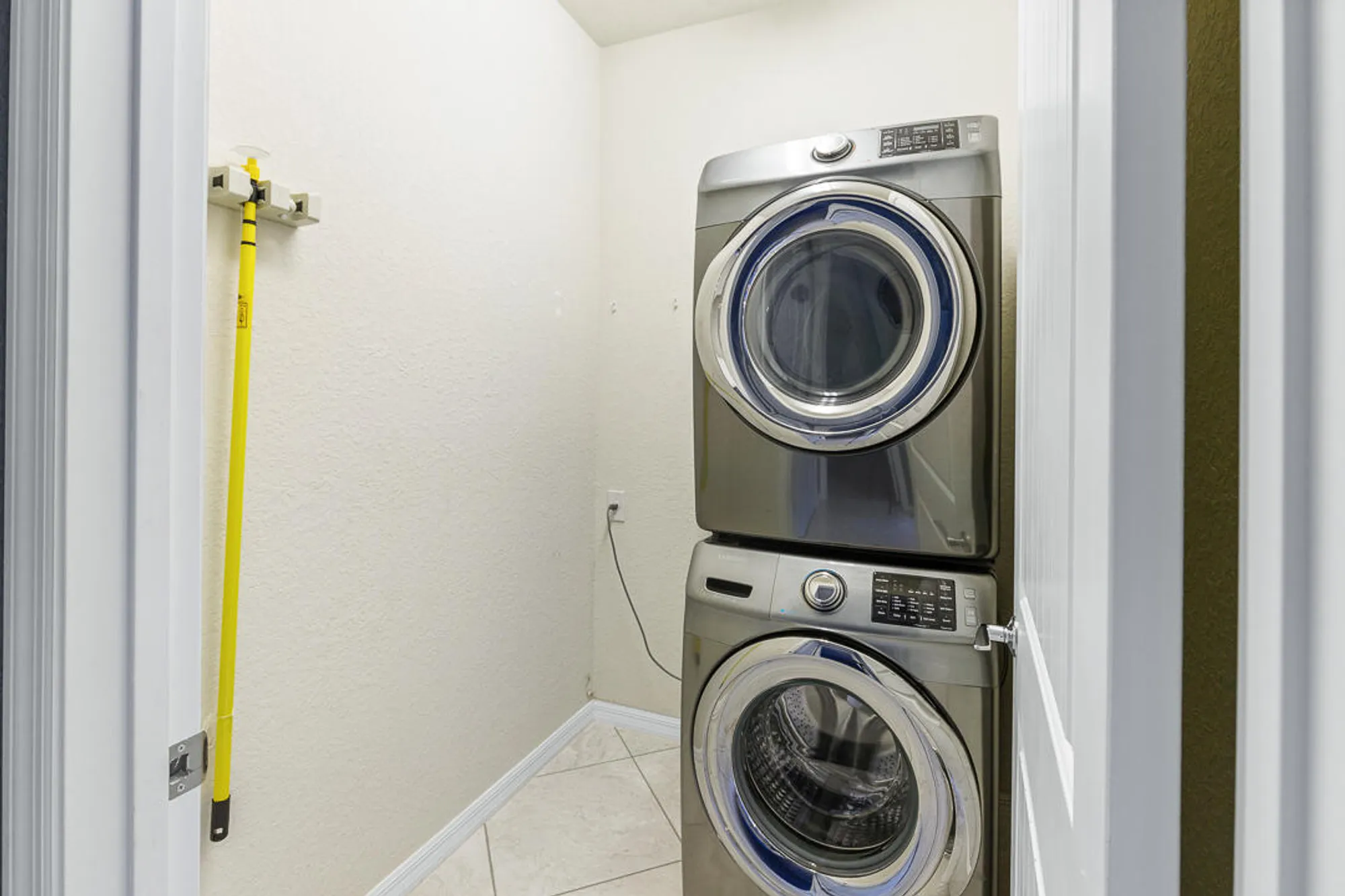 Property Slideshow image 38 of 84 | 568 se monet dr, Port Saint Lucie, FL, 34984