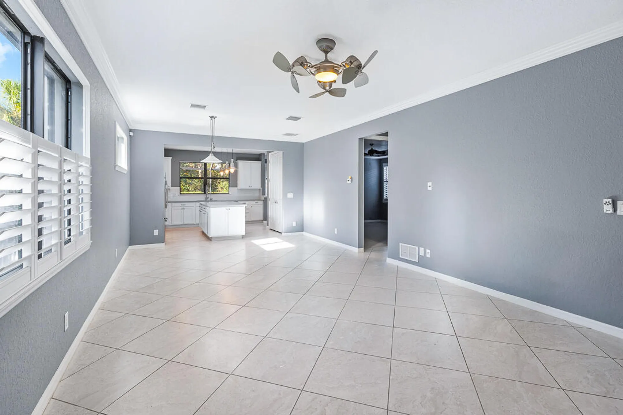 Property Slideshow image 9 of 84 | 568 se monet dr, Port Saint Lucie, FL, 34984