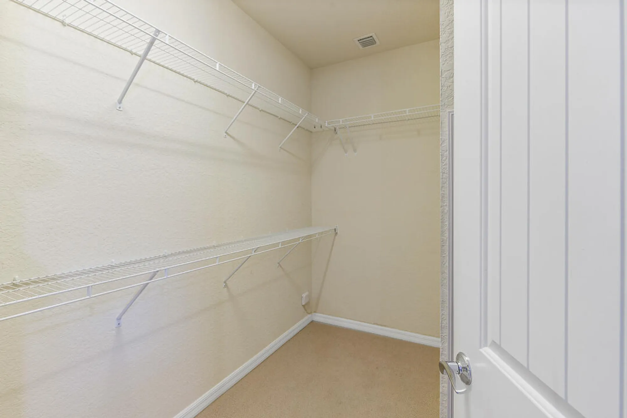 Property Slideshow image 22 of 84 | 568 se monet dr, Port Saint Lucie, FL, 34984