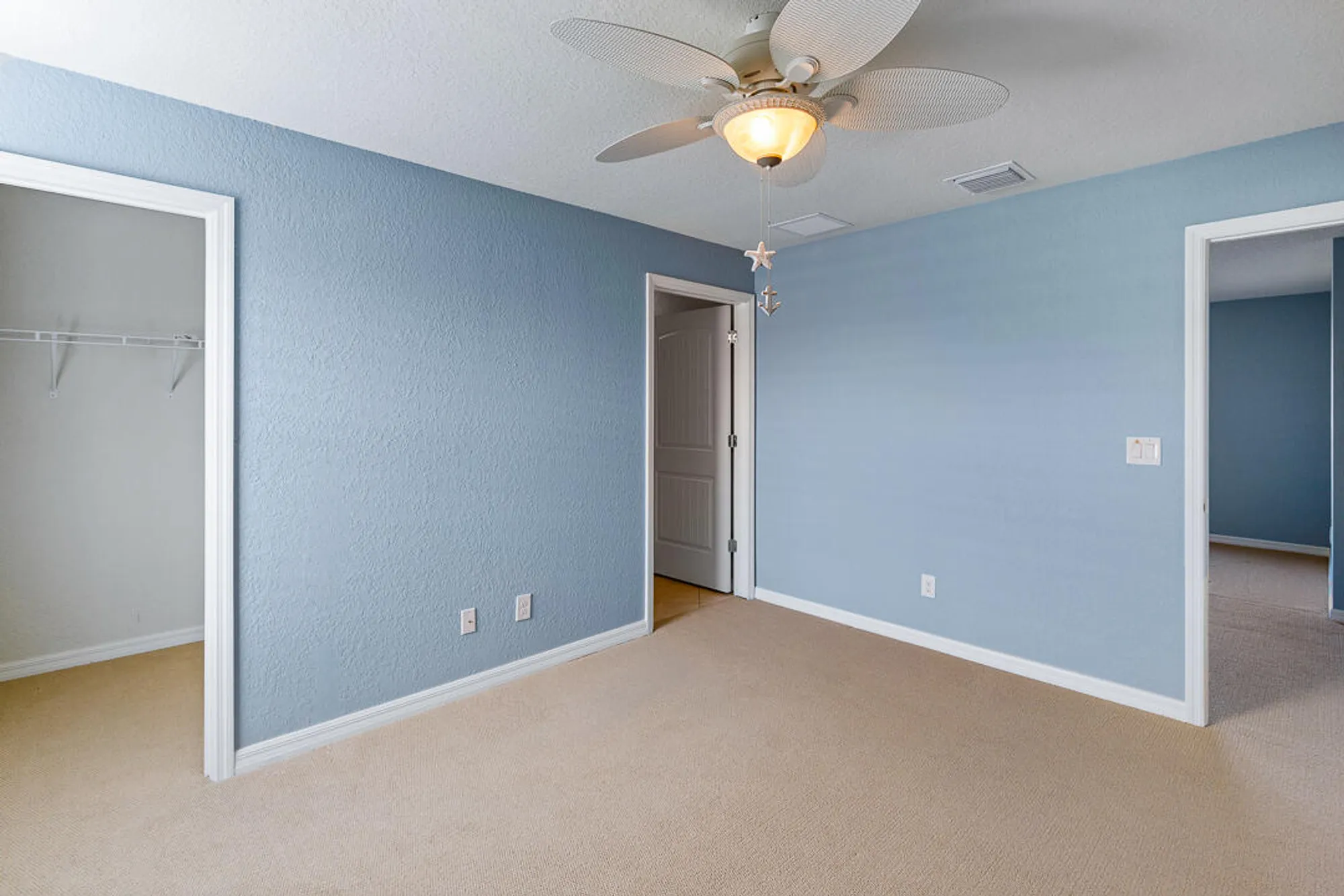 Property Slideshow image 32 of 84 | 568 se monet dr, Port Saint Lucie, FL, 34984