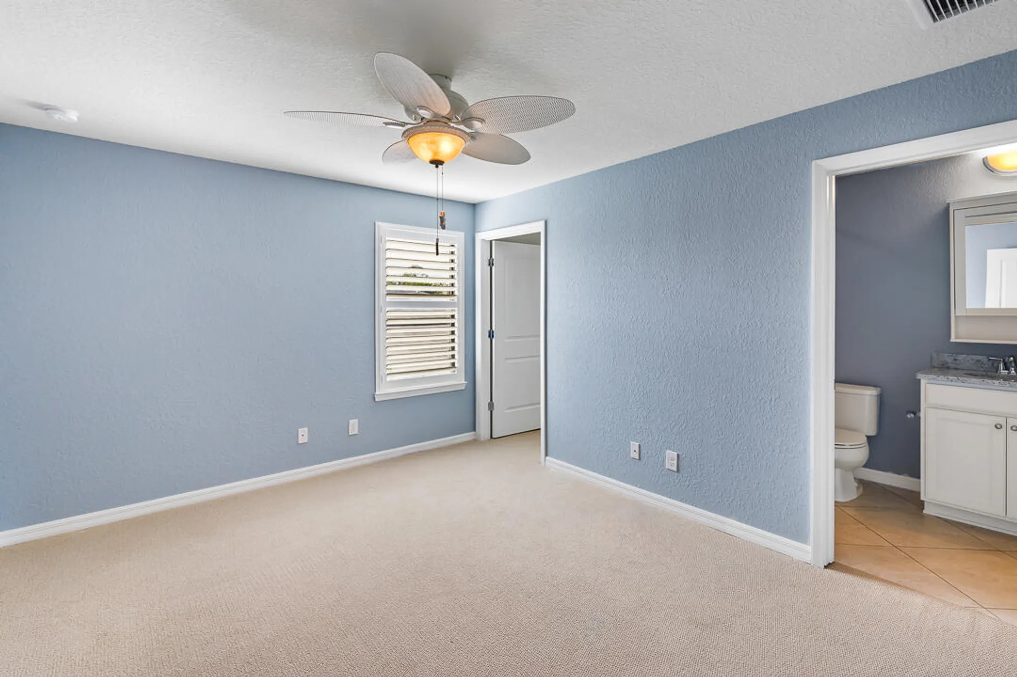 Property Slideshow image 34 of 84 | 568 se monet dr, Port Saint Lucie, FL, 34984