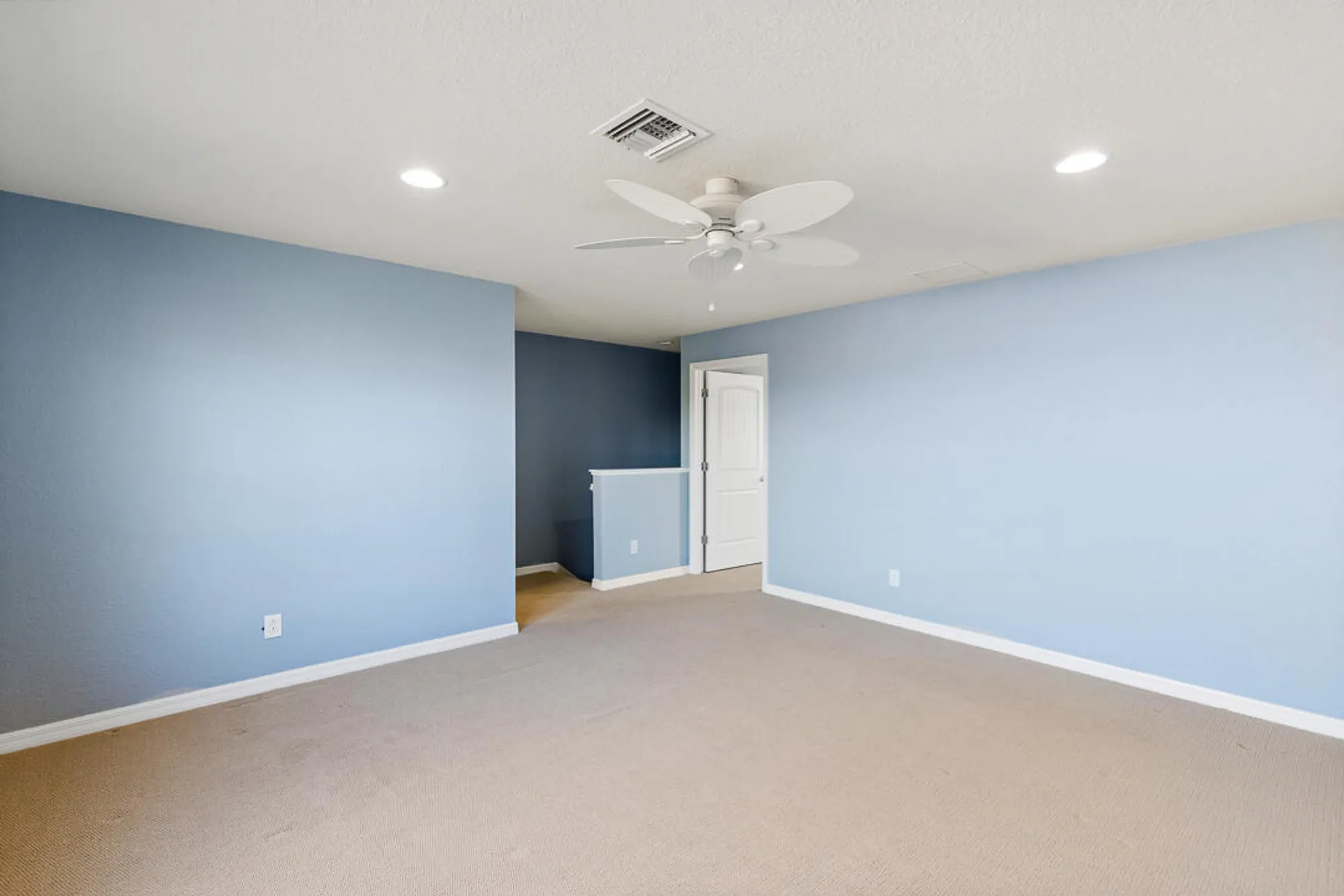 Property Slideshow image 30 of 84 | 568 se monet dr, Port Saint Lucie, FL, 34984