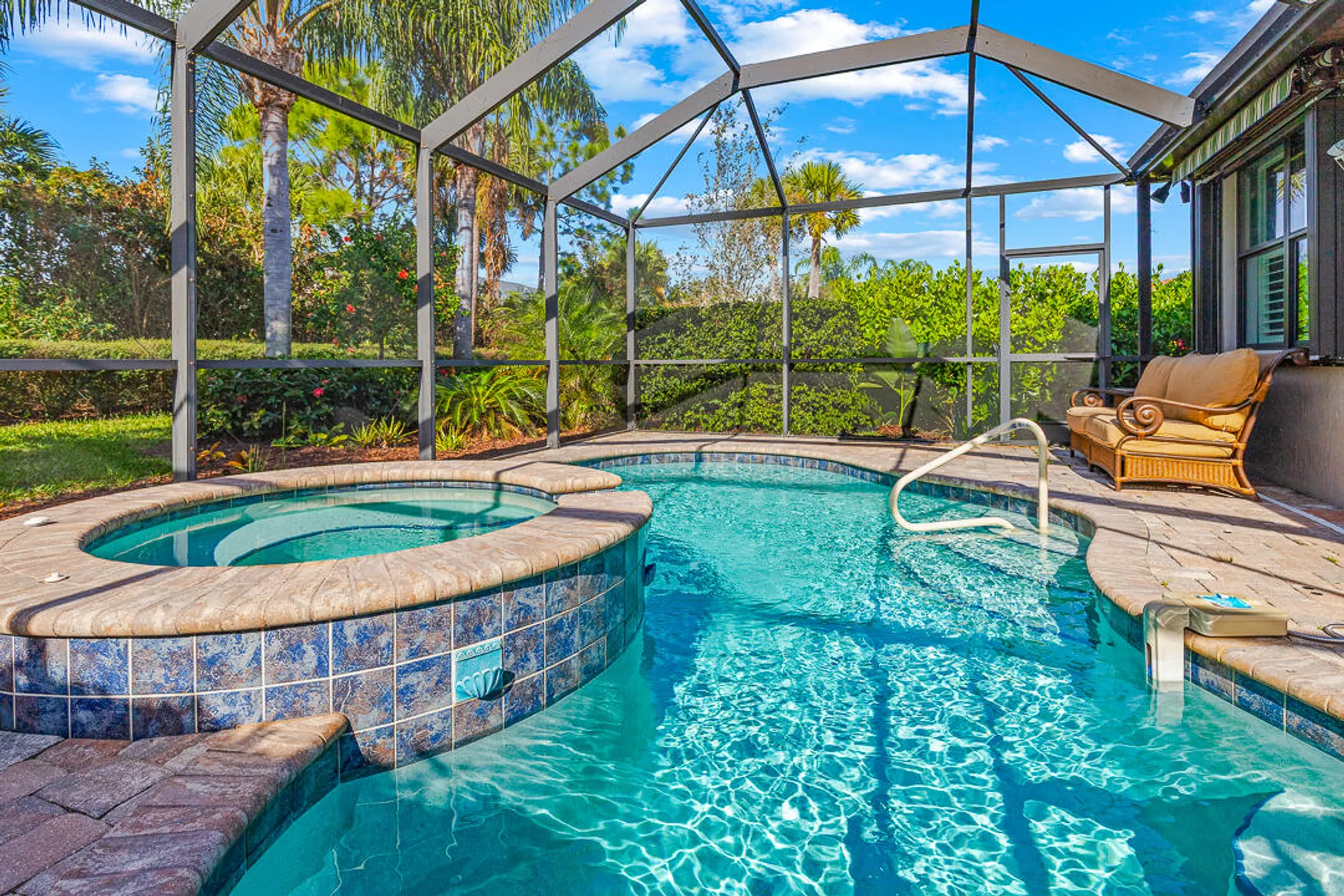 Property Slideshow image 18 of 84 | 568 se monet dr, Port Saint Lucie, FL, 34984