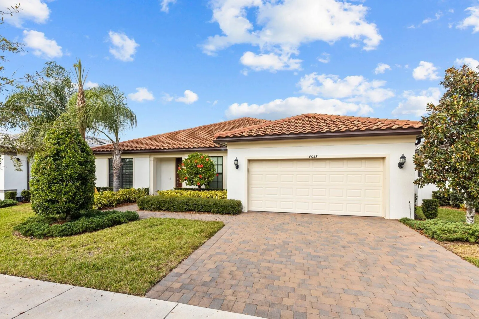 Property Slideshow image 1 of 27 | 4658 pratt cir, Vero Beach, FL, 32967