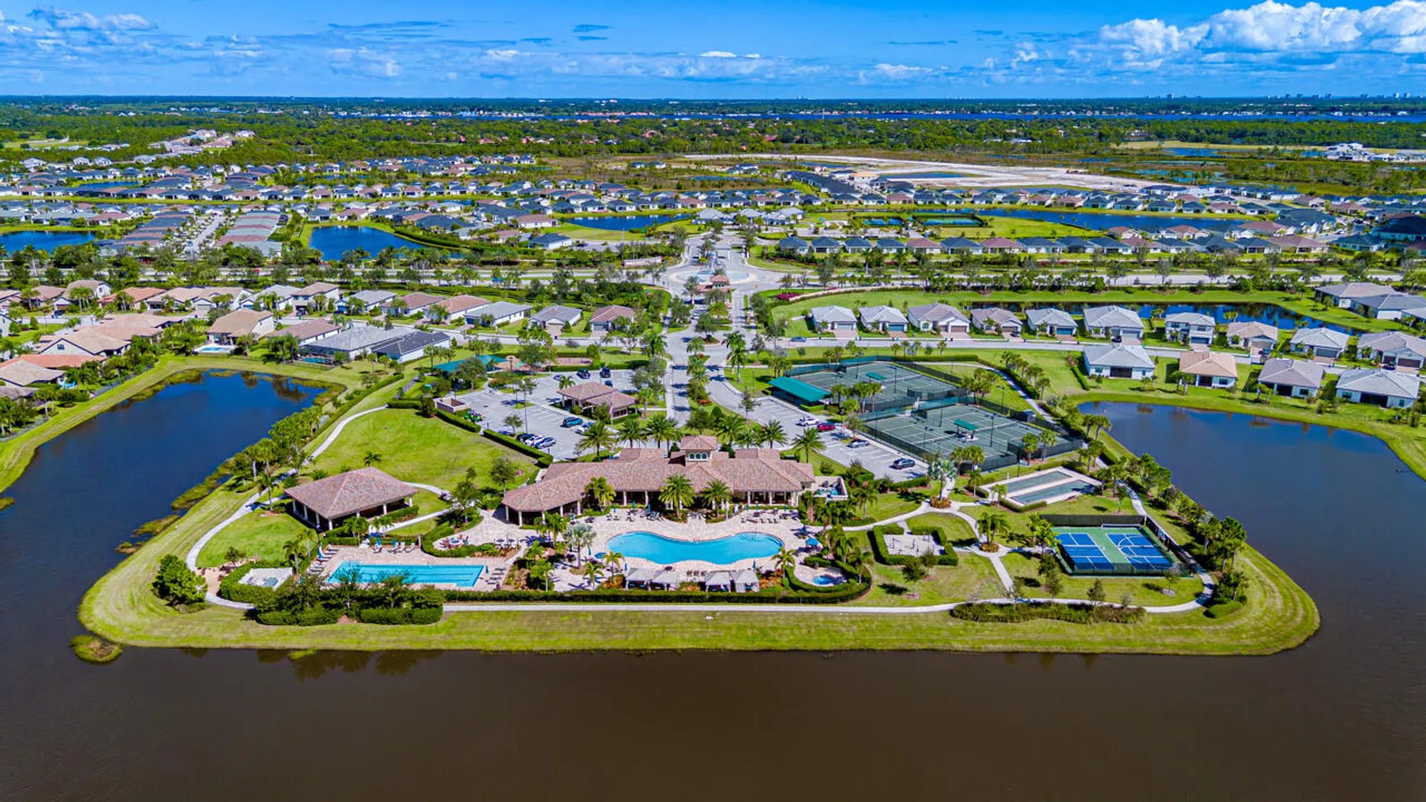 Property Slideshow image 3 of 84 | 568 se monet dr, Port Saint Lucie, FL, 34984