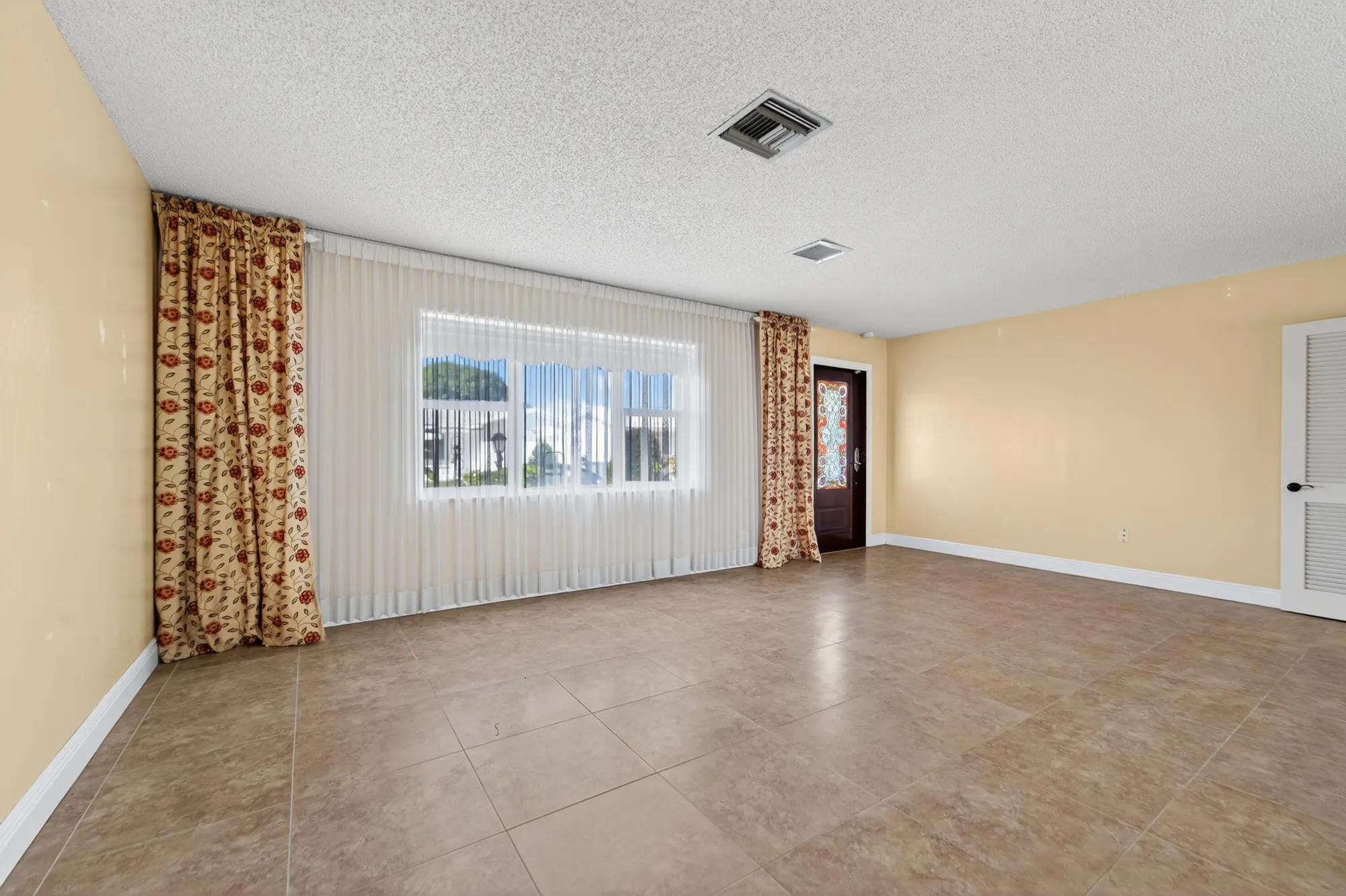 Property Slideshow image 11 of 38 | 1708 sw 21st st, Boynton Beach, FL, 33426