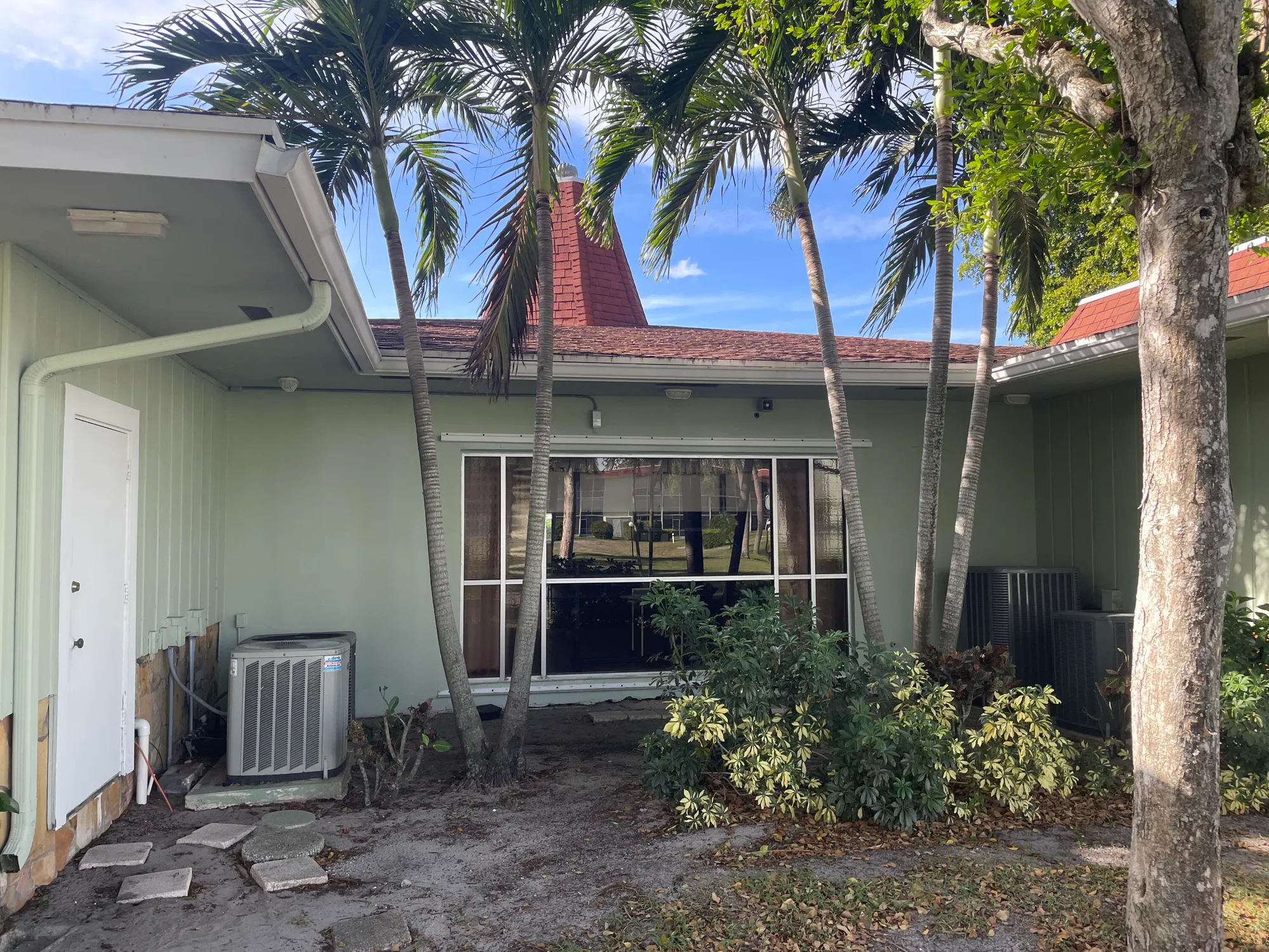 Property Slideshow image 28 of 42 | 3300 springdale blvd apt 201, Palm Springs, FL, 33461