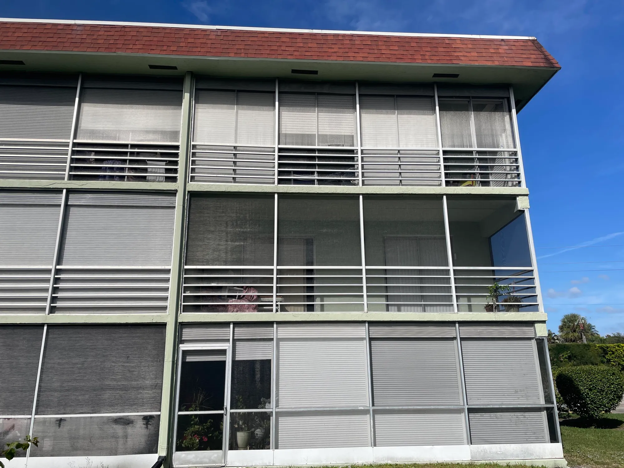 Property Slideshow image 4 of 42 | 3300 springdale blvd apt 201, Palm Springs, FL, 33461