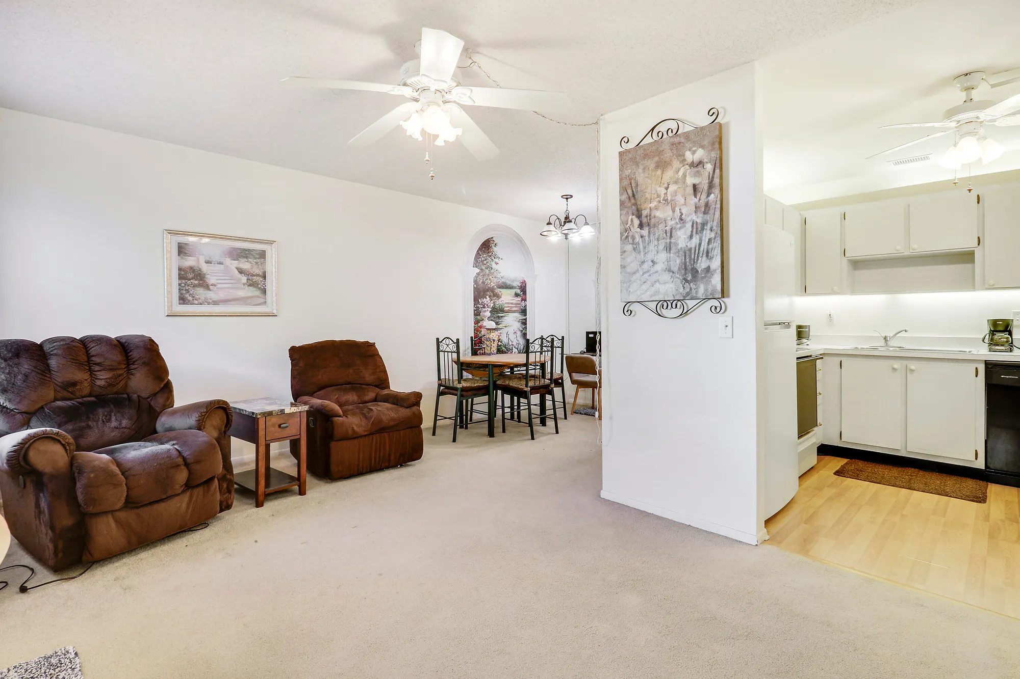 Property Slideshow image 3 of 40 | 2600 se ocean blvd apt dd4, Stuart, FL, 34996