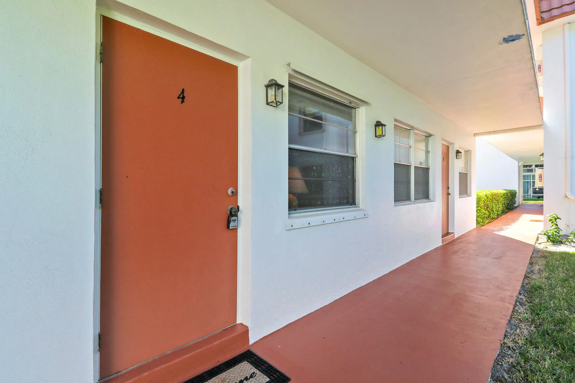 Property Slideshow image 2 of 40 | 2600 se ocean blvd apt dd4, Stuart, FL, 34996