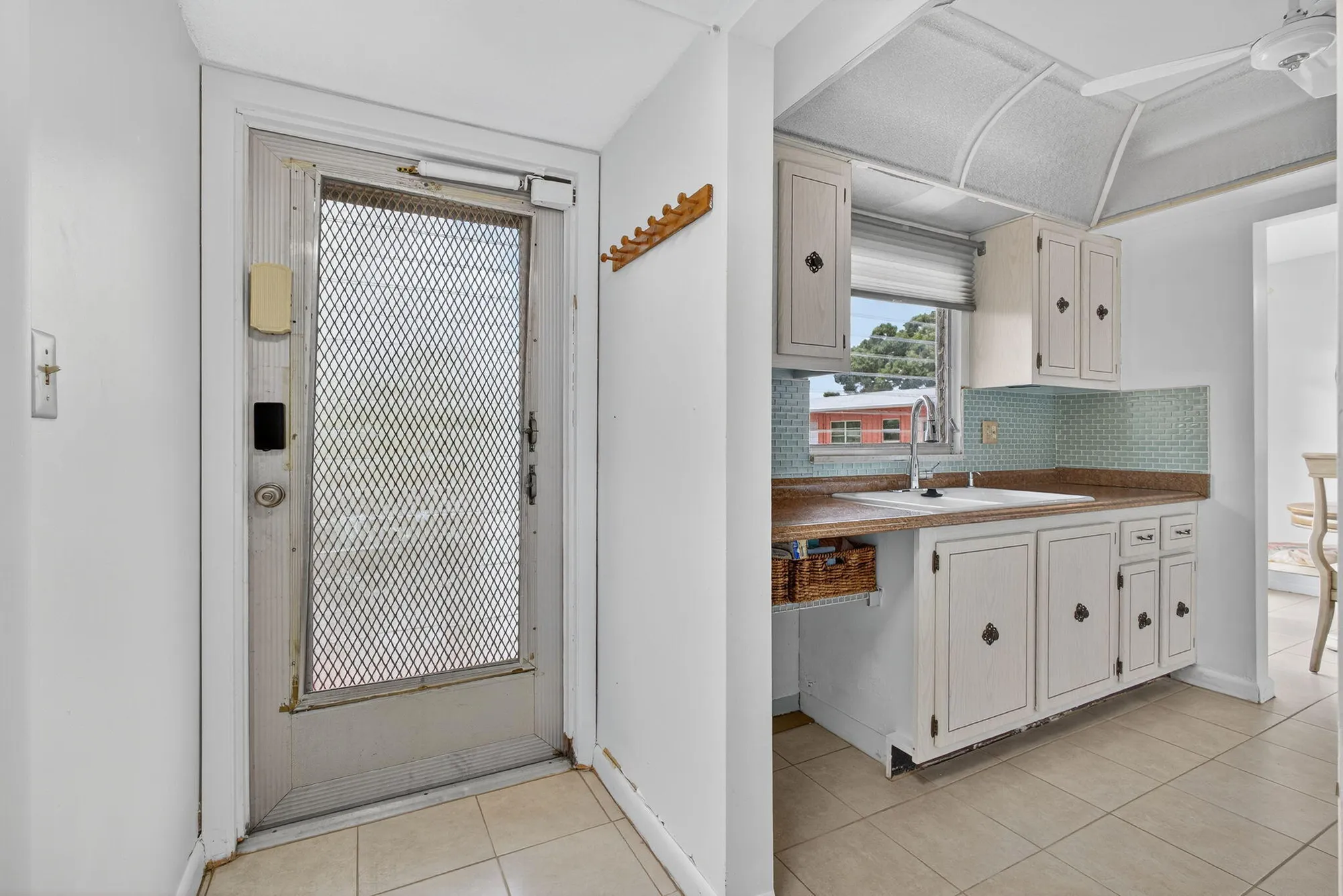 Property Slideshow image 2 of 33 | 26 golfs edge, West Palm Beach, FL, 33417