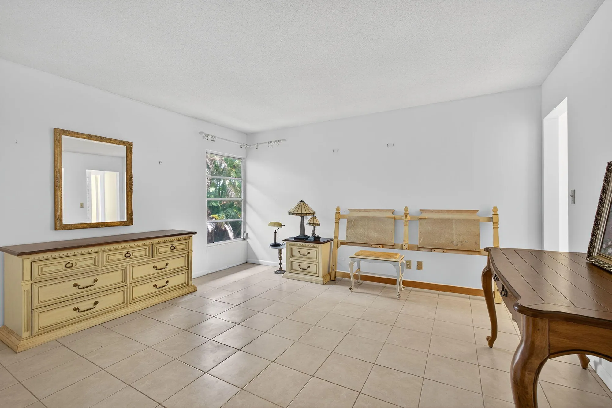 Property Slideshow image 13 of 33 | 26 golfs edge, West Palm Beach, FL, 33417