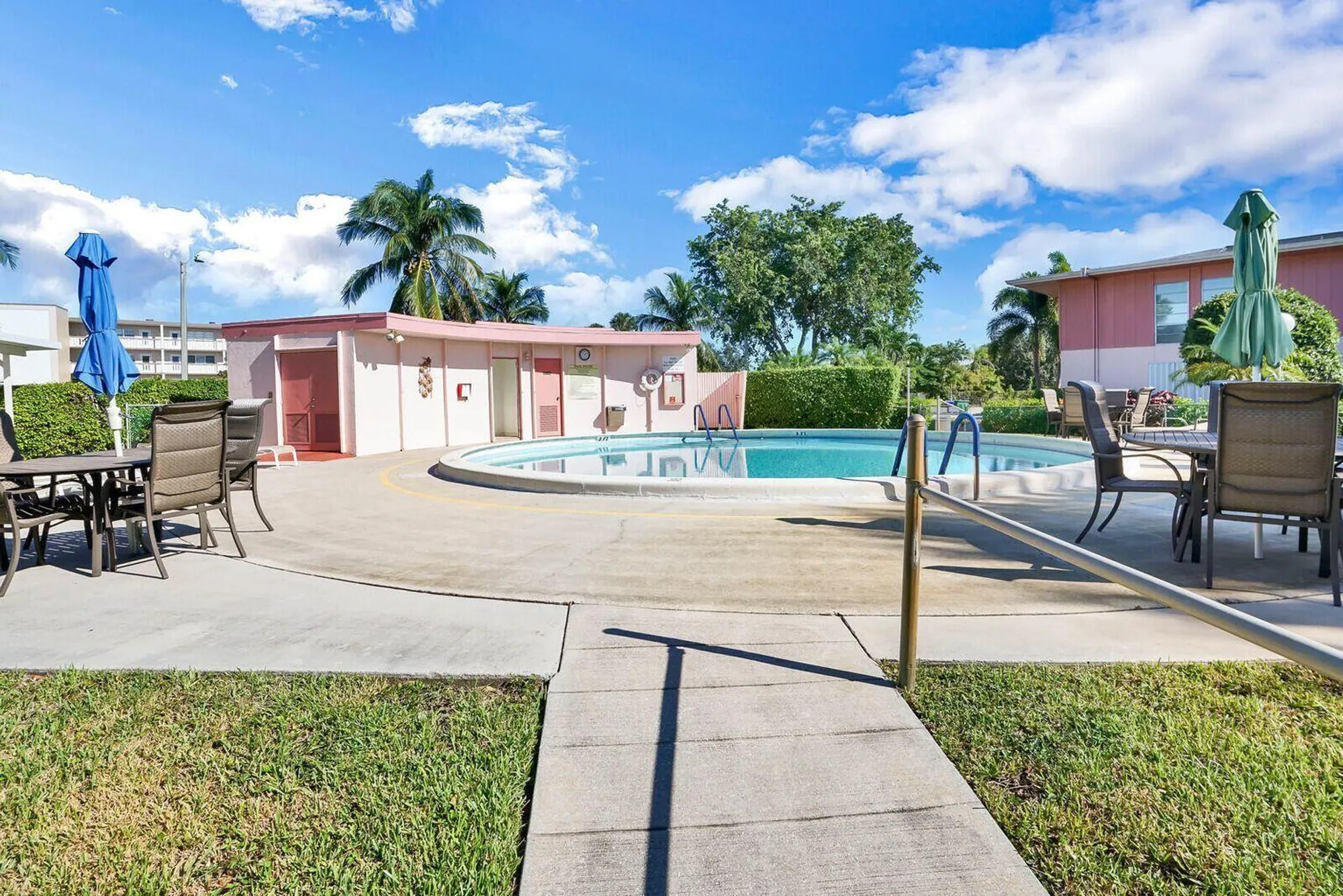 Property Slideshow image 17 of 33 | 26 golfs edge, West Palm Beach, FL, 33417