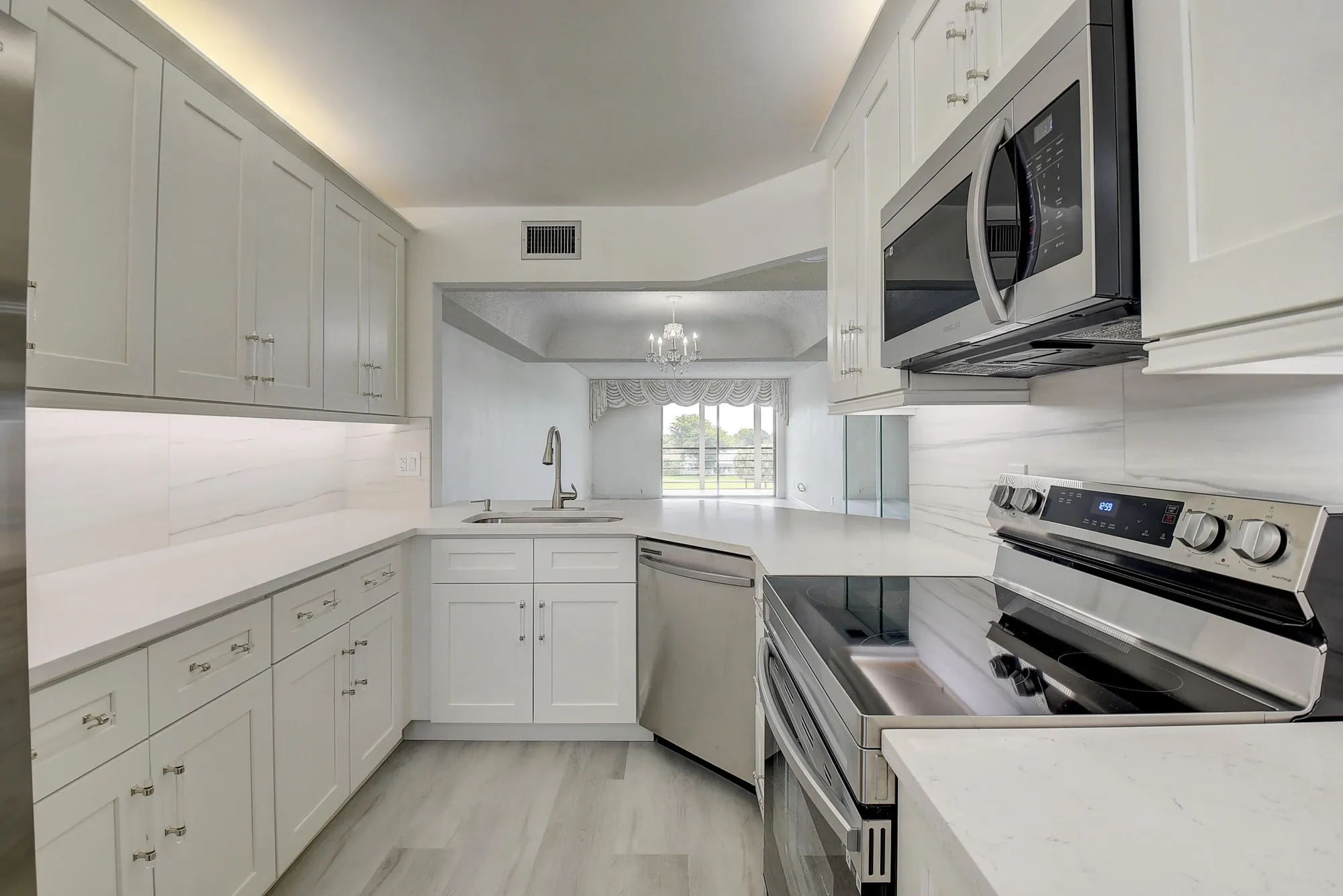 Property Slideshow image 1 of 41 | 23305 barwood ln 406, Boca Raton, FL, 33428