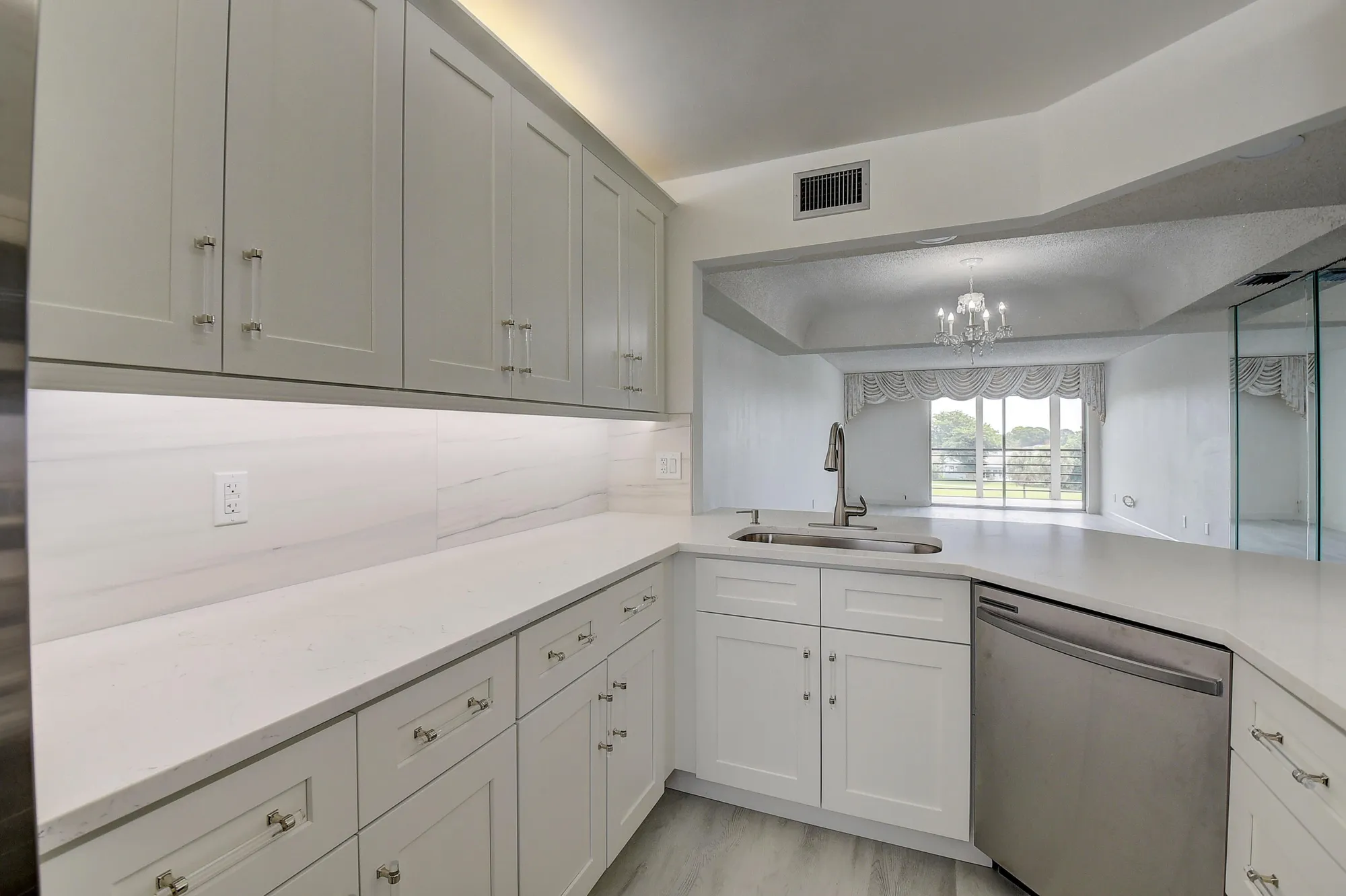 Property Slideshow image 13 of 41 | 23305 barwood ln 406, Boca Raton, FL, 33428