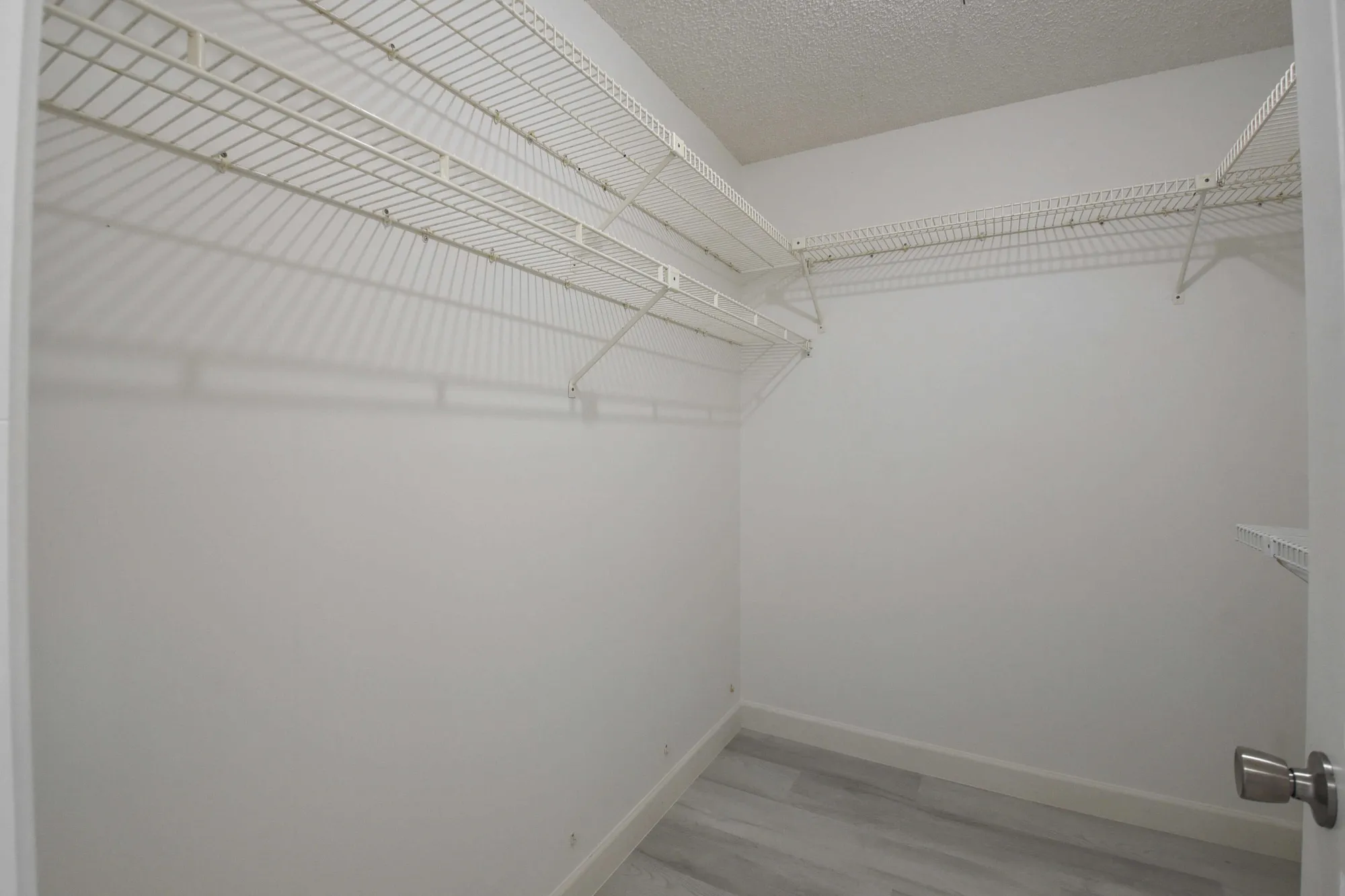 Property Slideshow image 19 of 41 | 23305 barwood ln 406, Boca Raton, FL, 33428