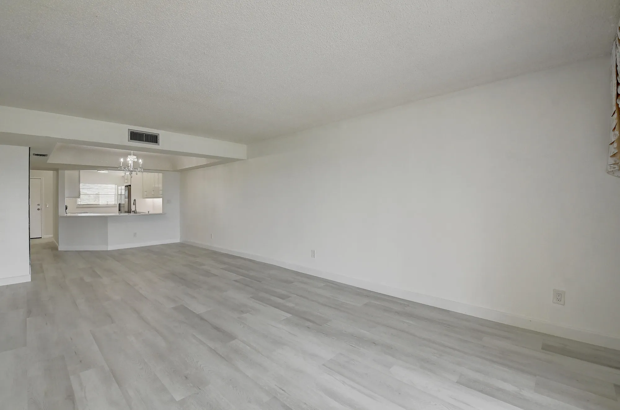 Property Slideshow image 7 of 41 | 23305 barwood ln 406, Boca Raton, FL, 33428