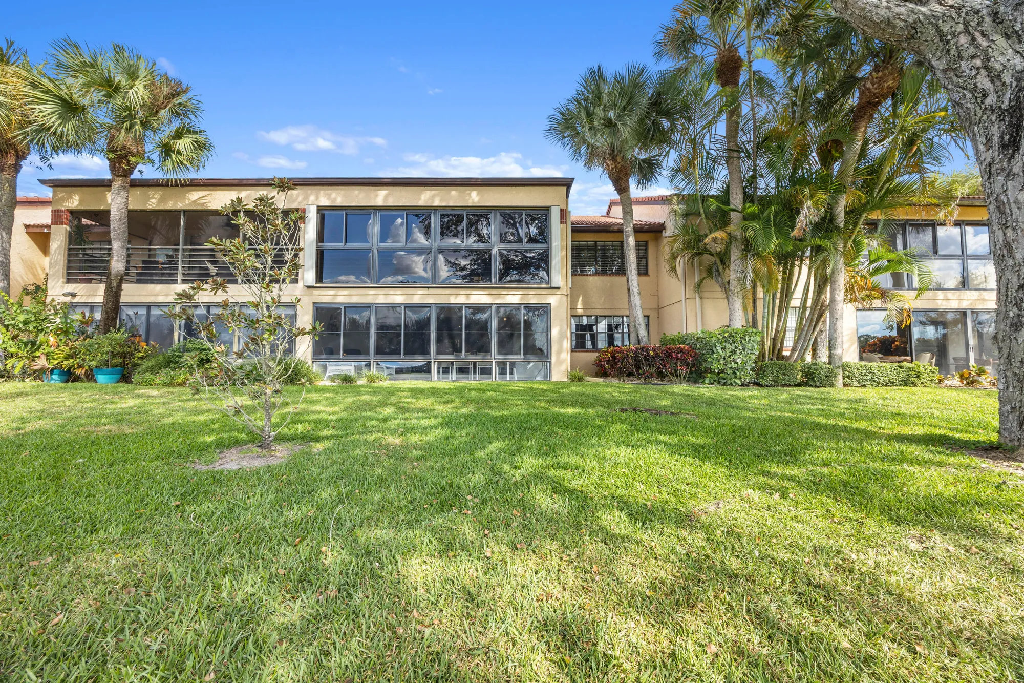 Property Slideshow image 22 of 25 | 6388 aspen glen cir, Boynton Beach, FL, 33437