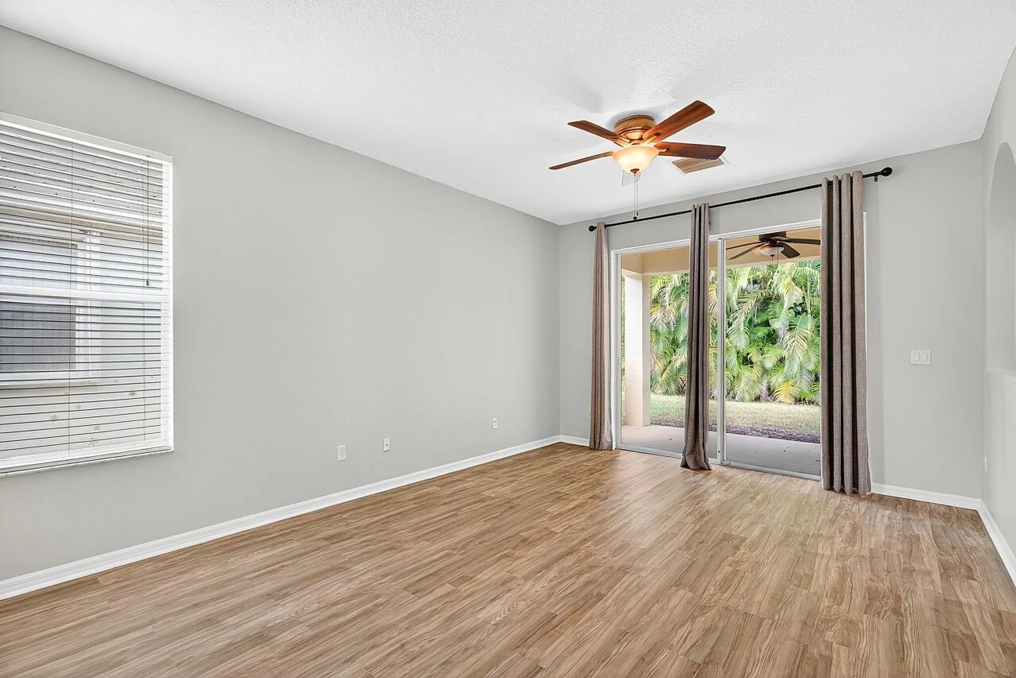 Property Slideshow image 3 of 26 | 313 sw perdido key st, Port Saint Lucie, FL, 34986