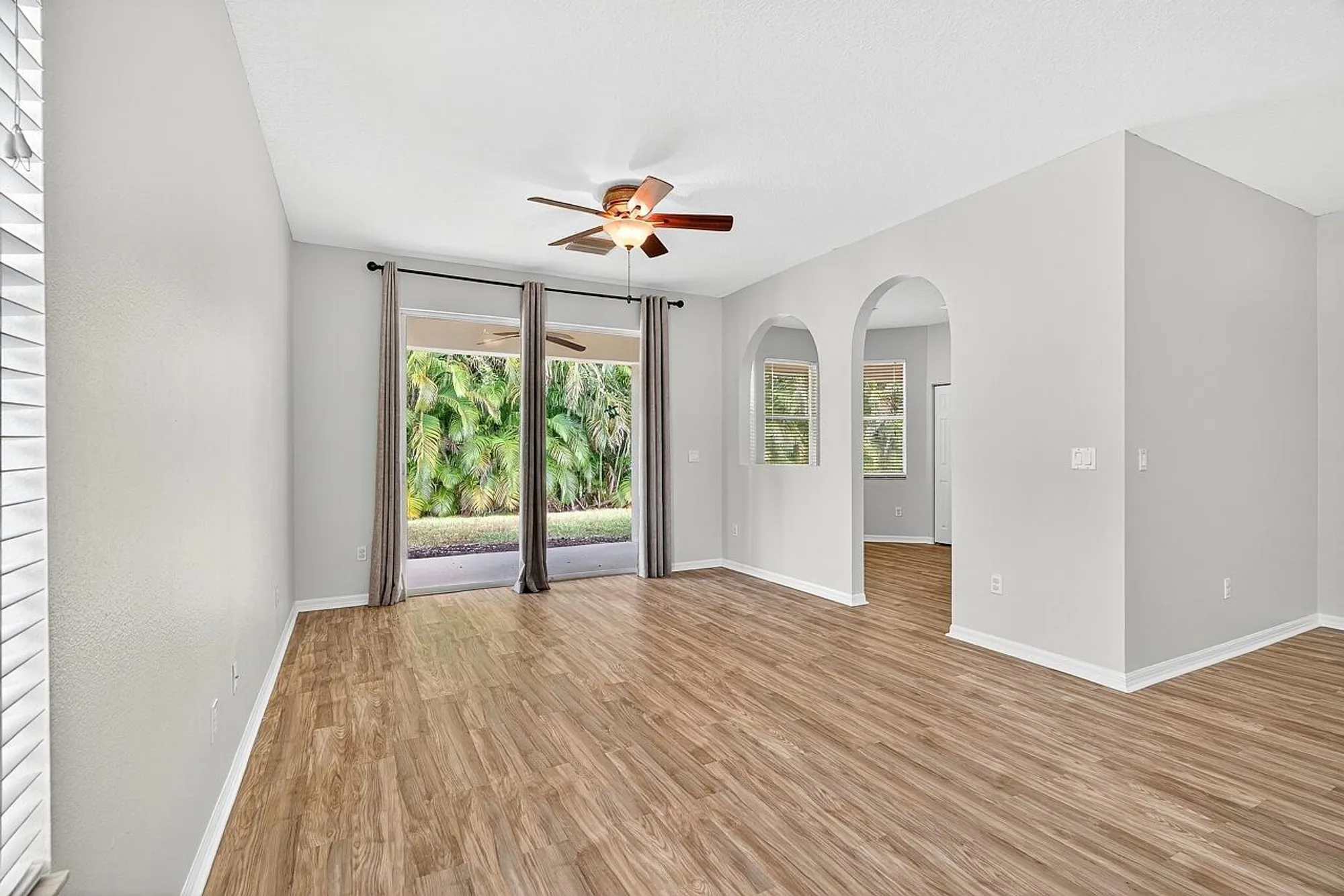 Property Slideshow image 4 of 26 | 313 sw perdido key st, Port Saint Lucie, FL, 34986