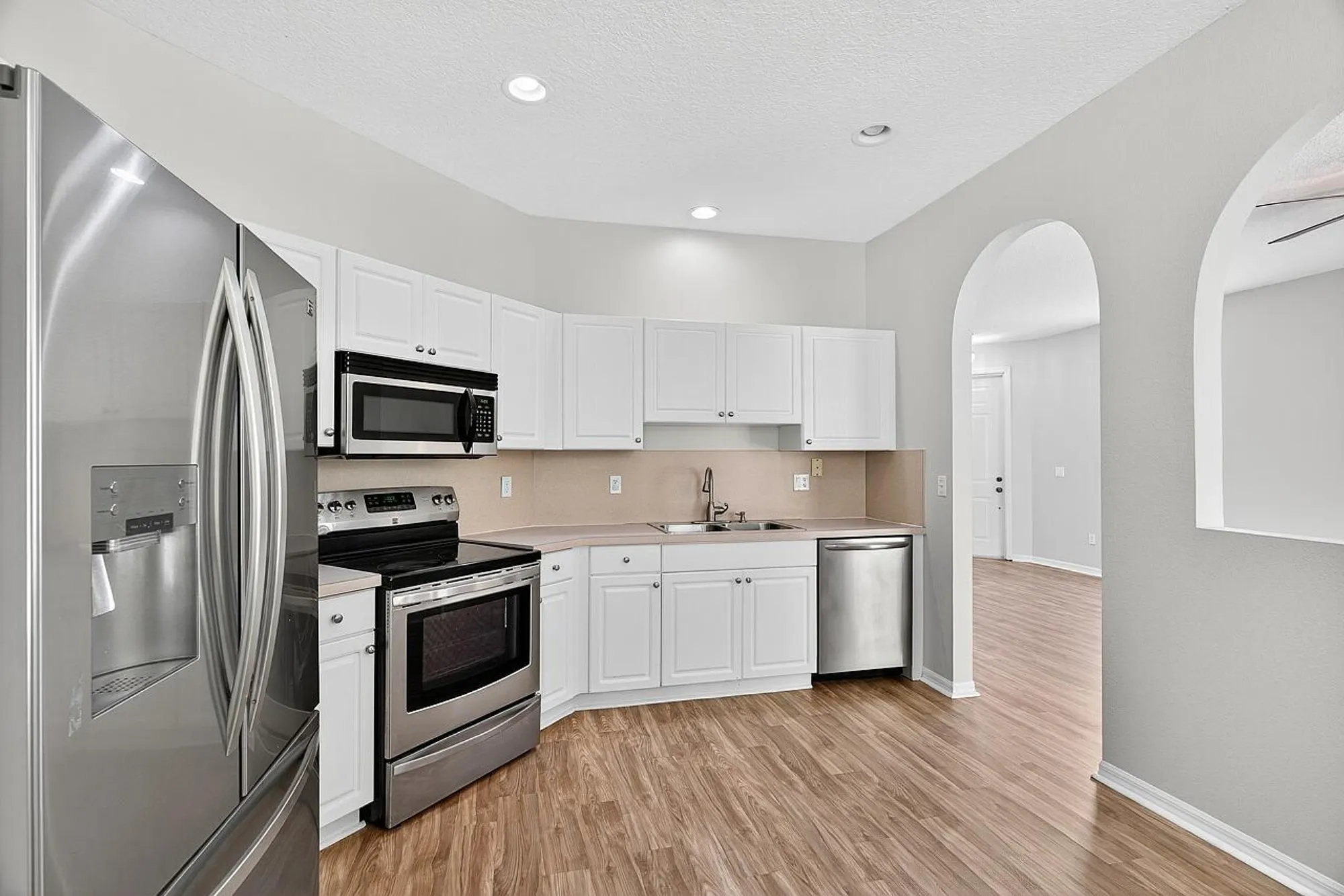 Property Slideshow image 9 of 26 | 313 sw perdido key st, Port Saint Lucie, FL, 34986