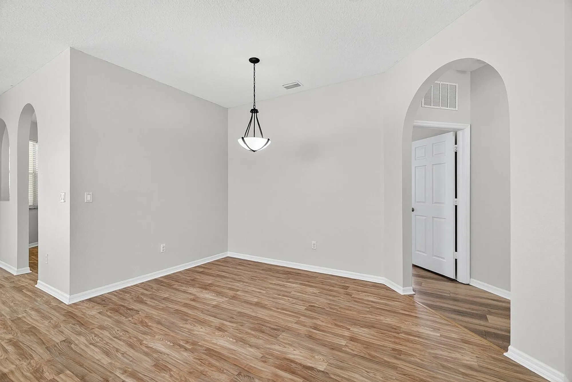 Property Slideshow image 13 of 26 | 313 sw perdido key st, Port Saint Lucie, FL, 34986