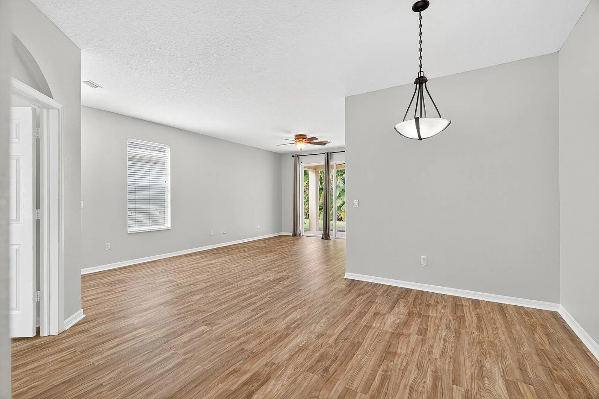 Property Slideshow image 14 of 26 | 313 sw perdido key st, Port Saint Lucie, FL, 34986