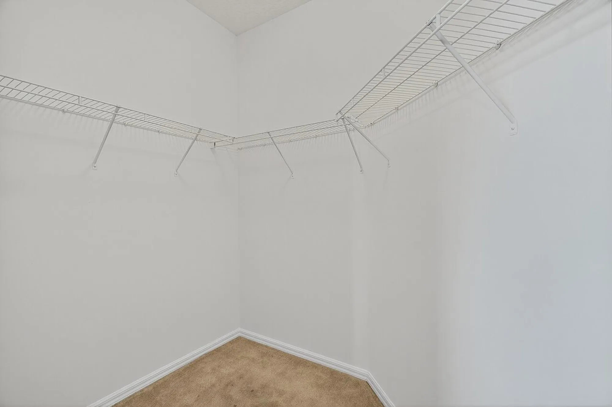 Property Slideshow image 20 of 26 | 313 sw perdido key st, Port Saint Lucie, FL, 34986