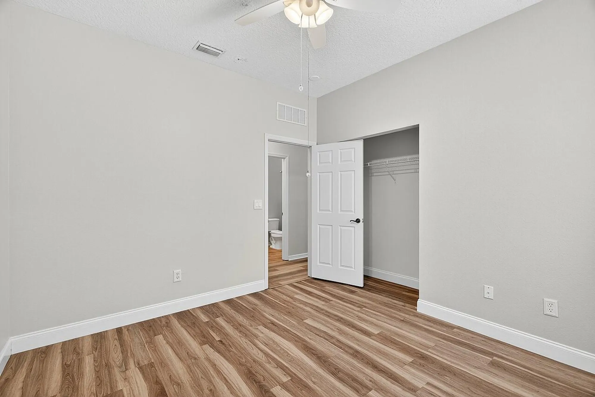 Property Slideshow image 22 of 26 | 313 sw perdido key st, Port Saint Lucie, FL, 34986