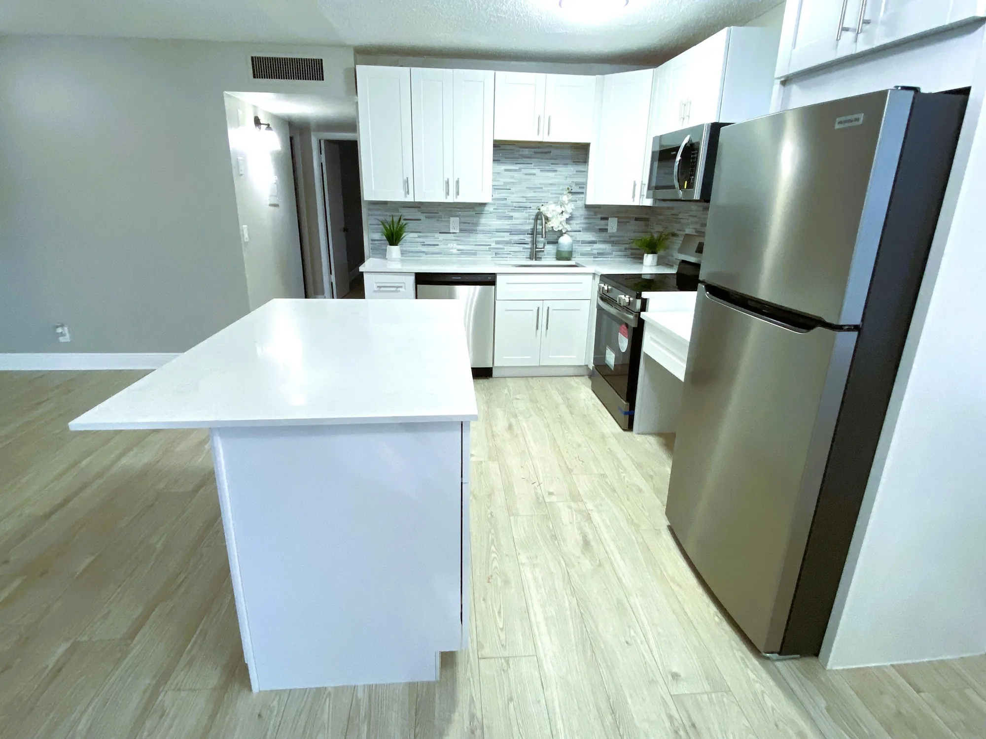 Property Slideshow image 4 of 38 | 222 piedmont e unit e, Delray Beach, FL, 33484