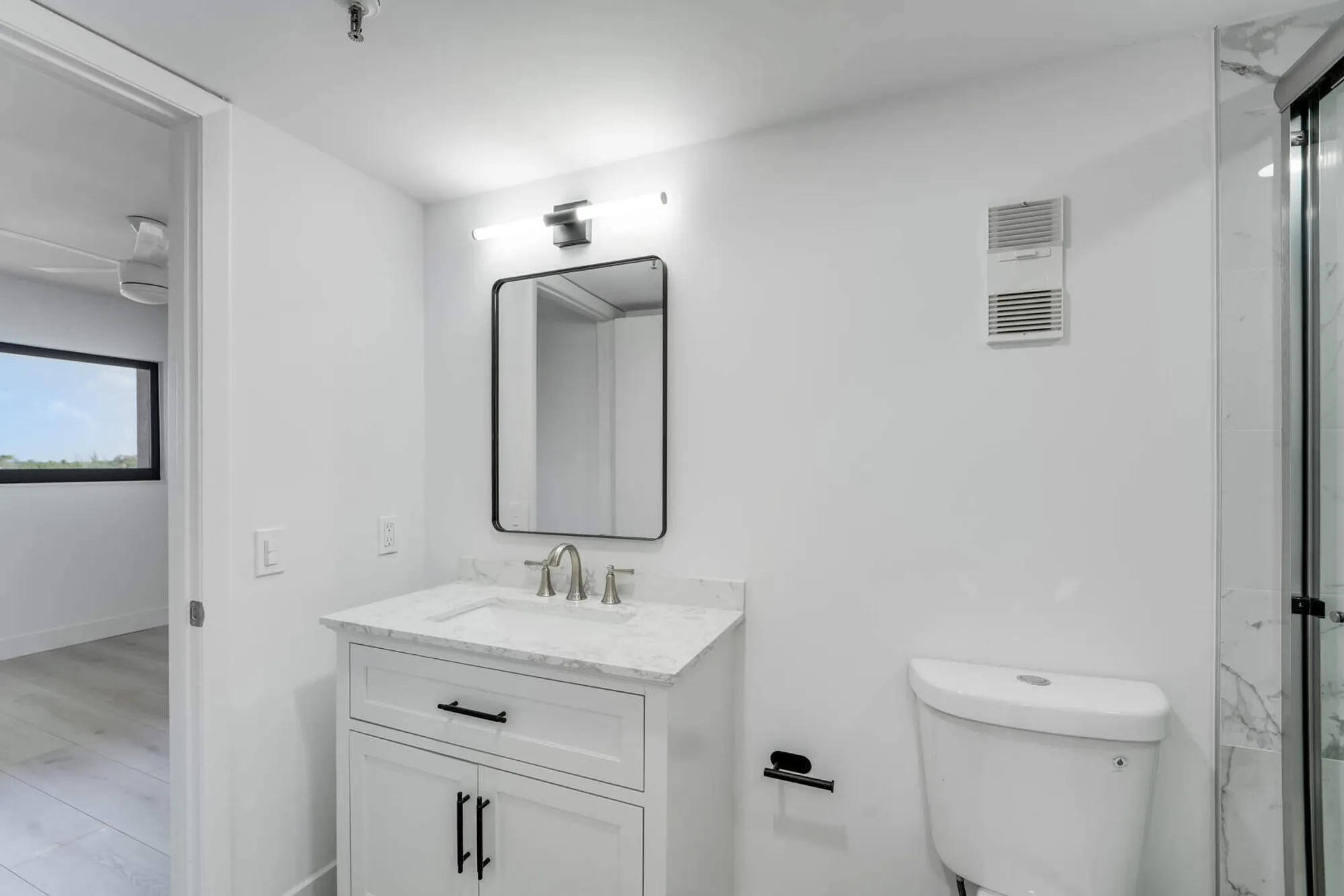 Property Slideshow image 9 of 10 | 7076 huntington ln apt 803, Delray Beach, FL, 33446