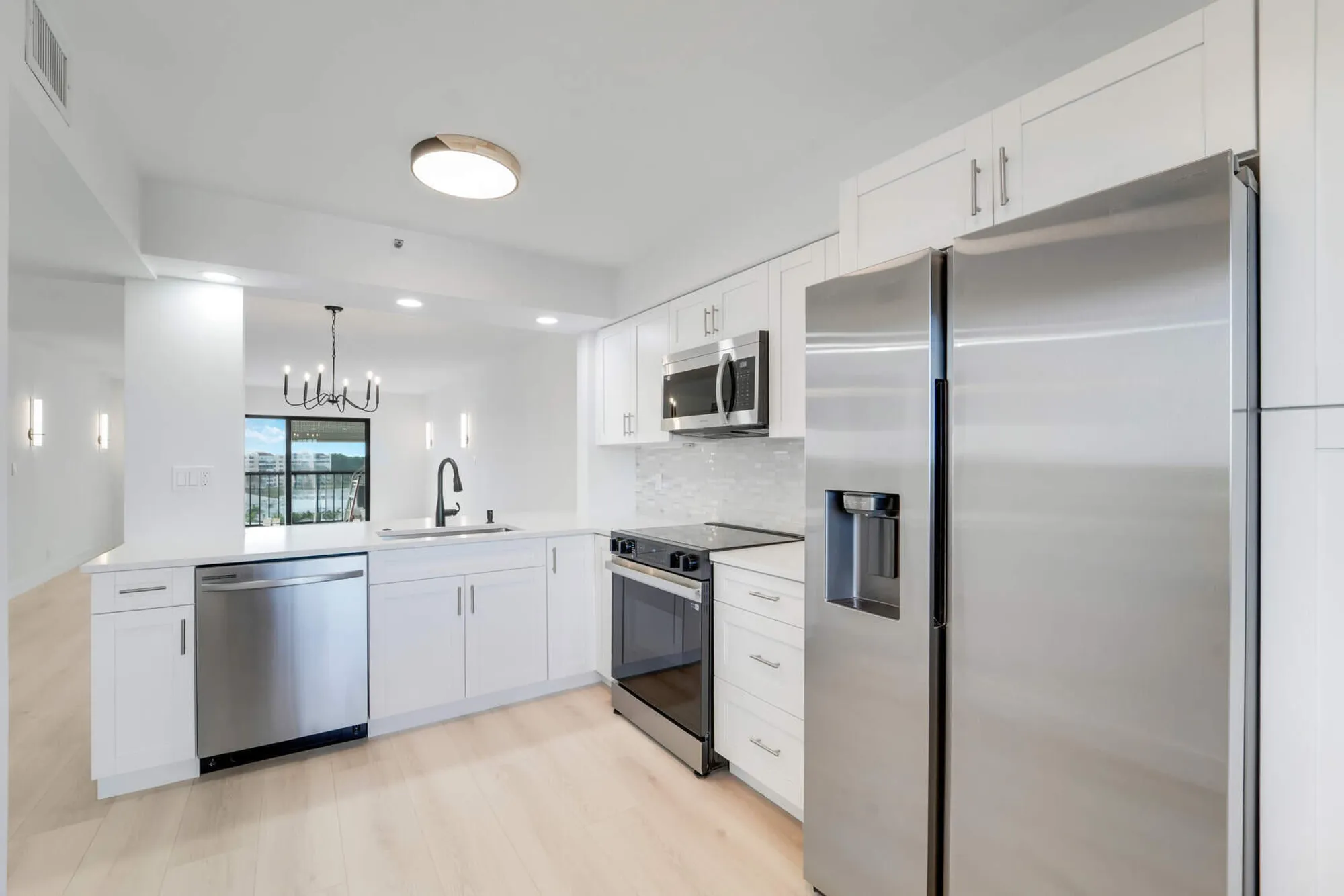 Property Slideshow image 1 of 10 | 7076 huntington ln apt 803, Delray Beach, FL, 33446