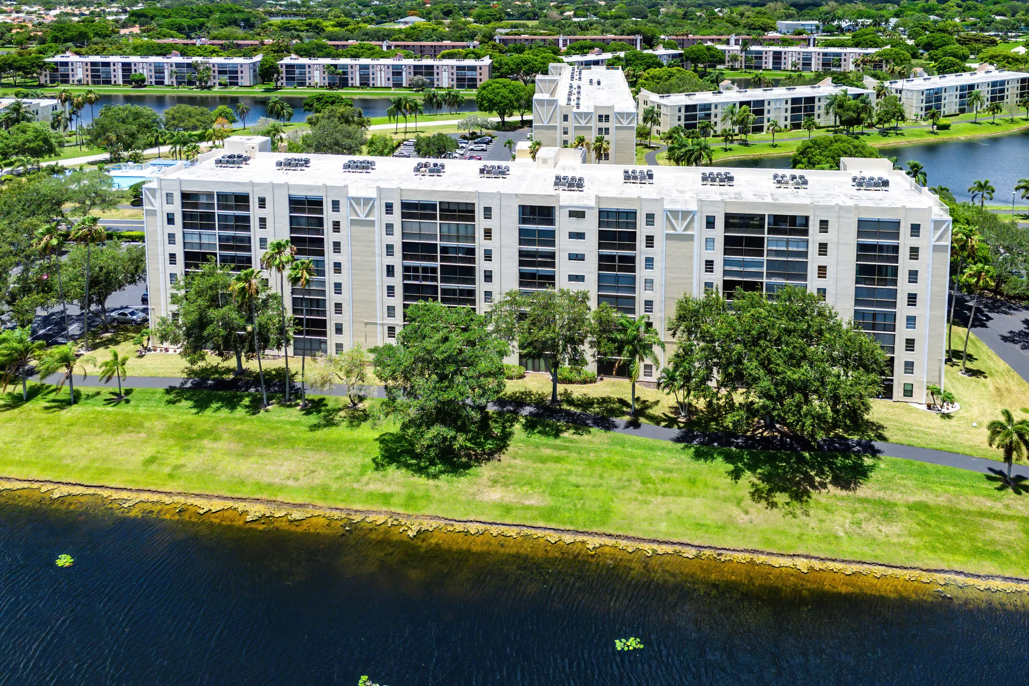 Property Slideshow image 33 of 36 | 7290 kinghurst dr apt 607, Delray Beach, FL, 33446
