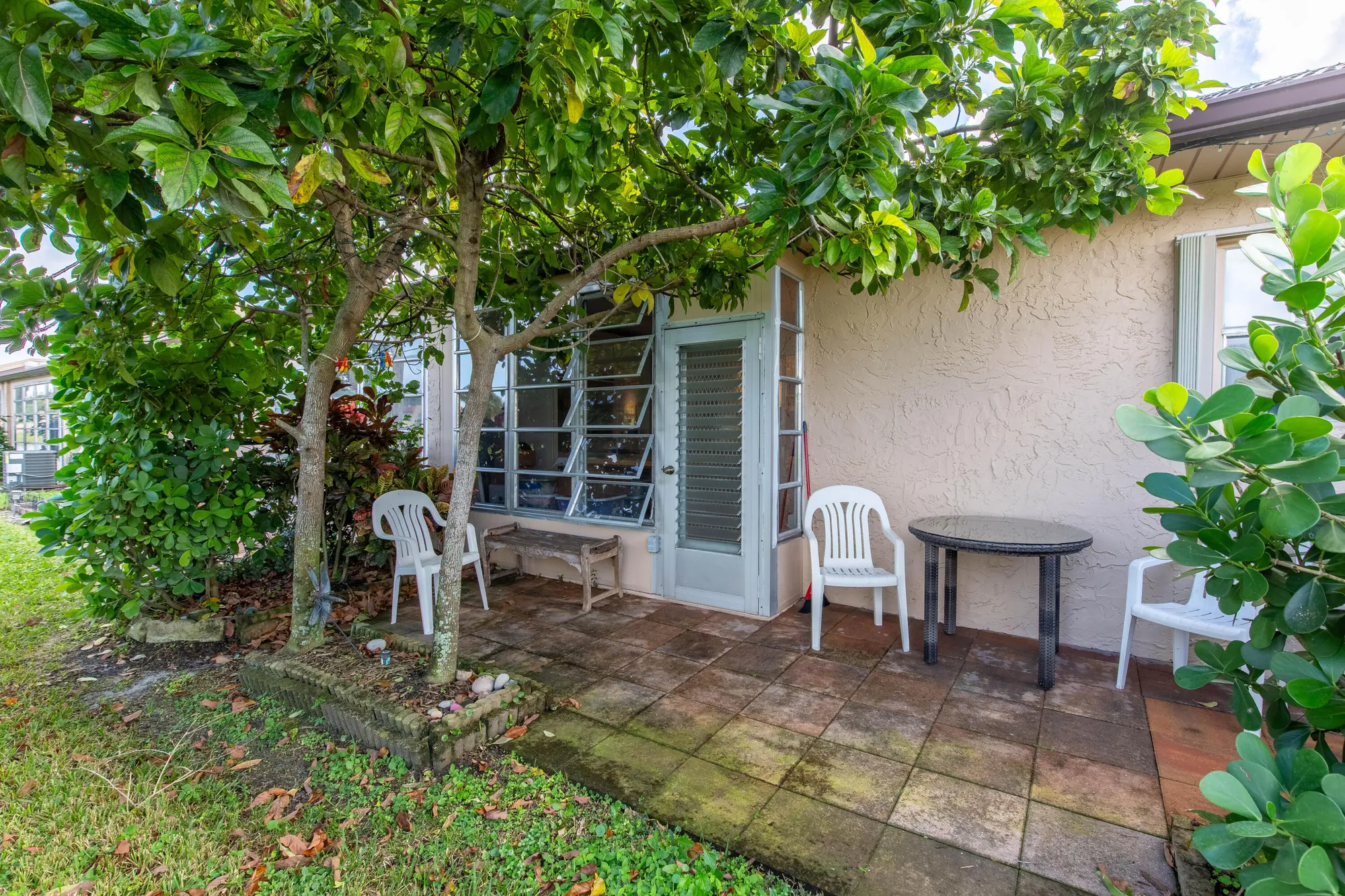 Property Slideshow image 23 of 30 | 147 lake gloria dr # 147, West Palm Beach, FL, 33411