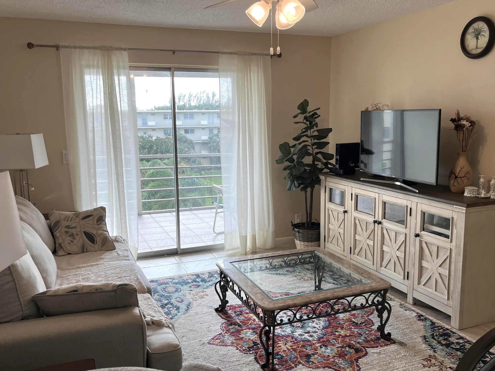 Property Slideshow image 4 of 33 | 330 ne 26th ave apt 406, Boynton Beach, FL, 33435