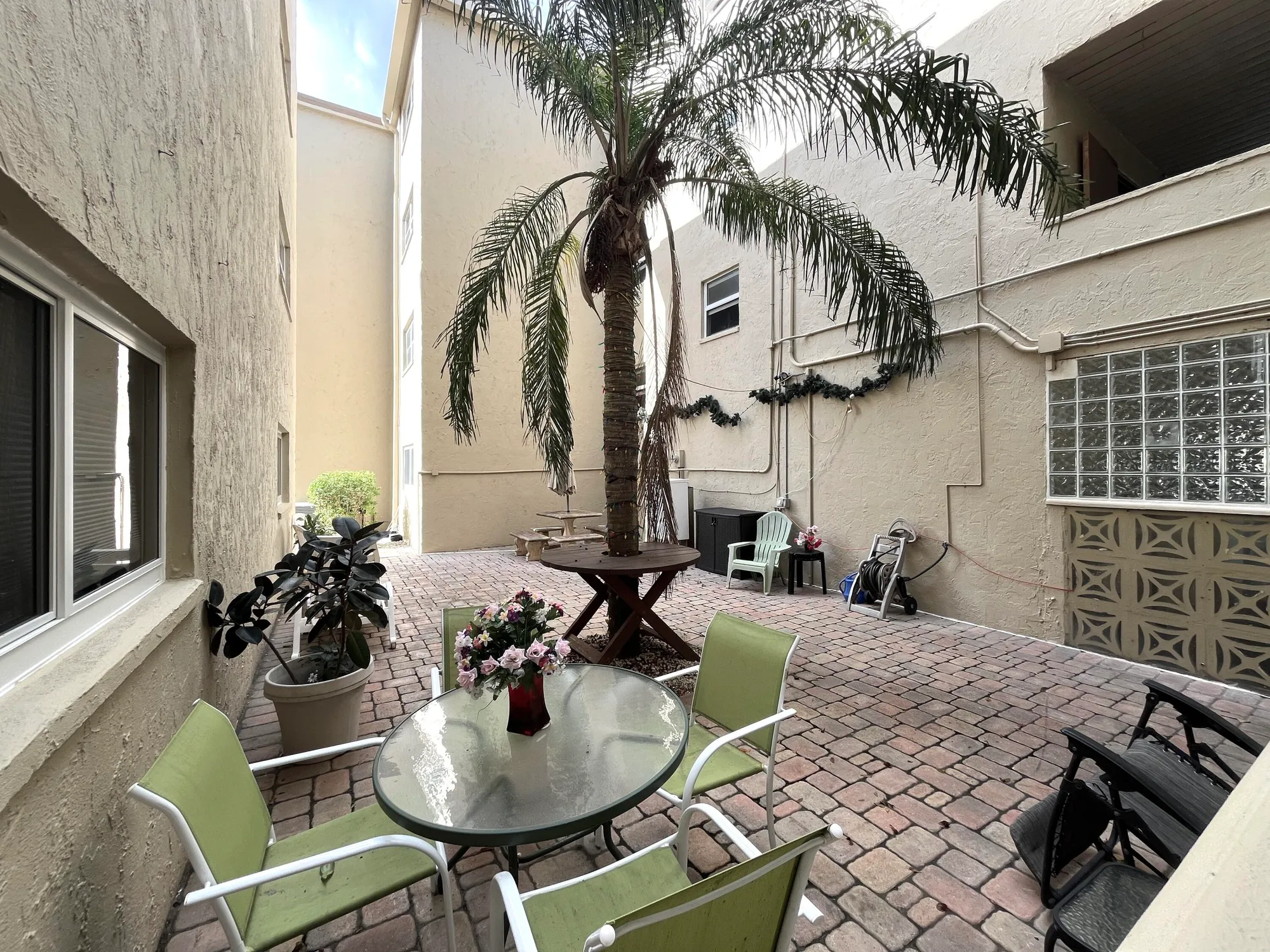 Property Slideshow image 17 of 33 | 330 ne 26th ave apt 406, Boynton Beach, FL, 33435