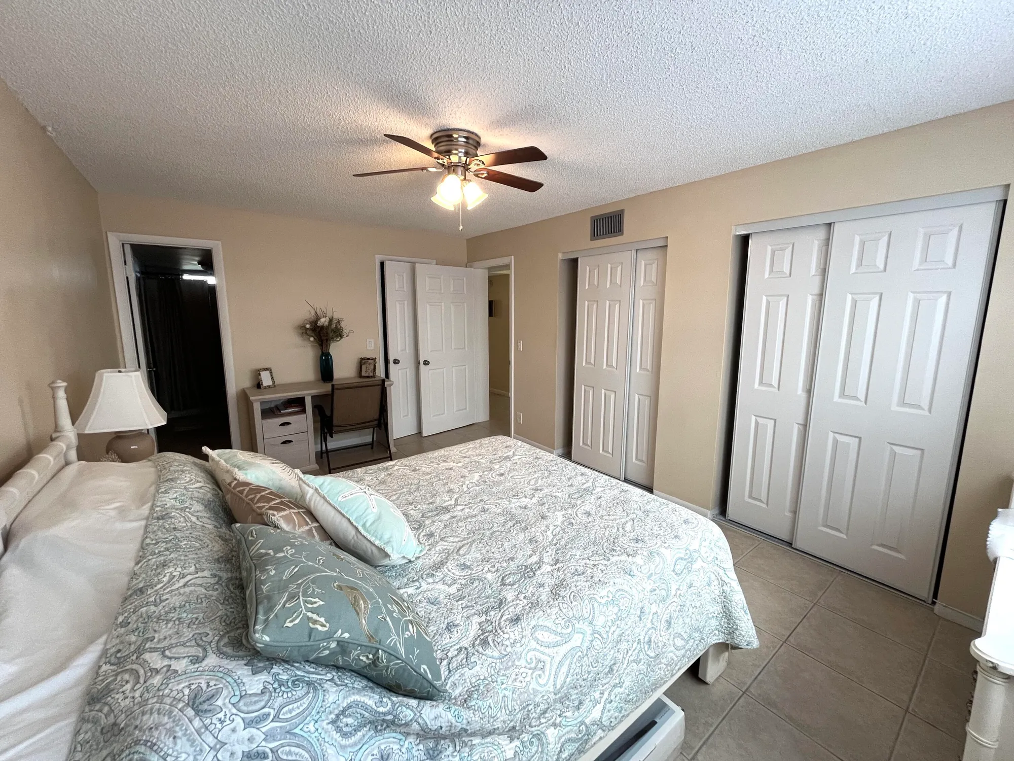 Property Slideshow image 11 of 33 | 330 ne 26th ave apt 406, Boynton Beach, FL, 33435